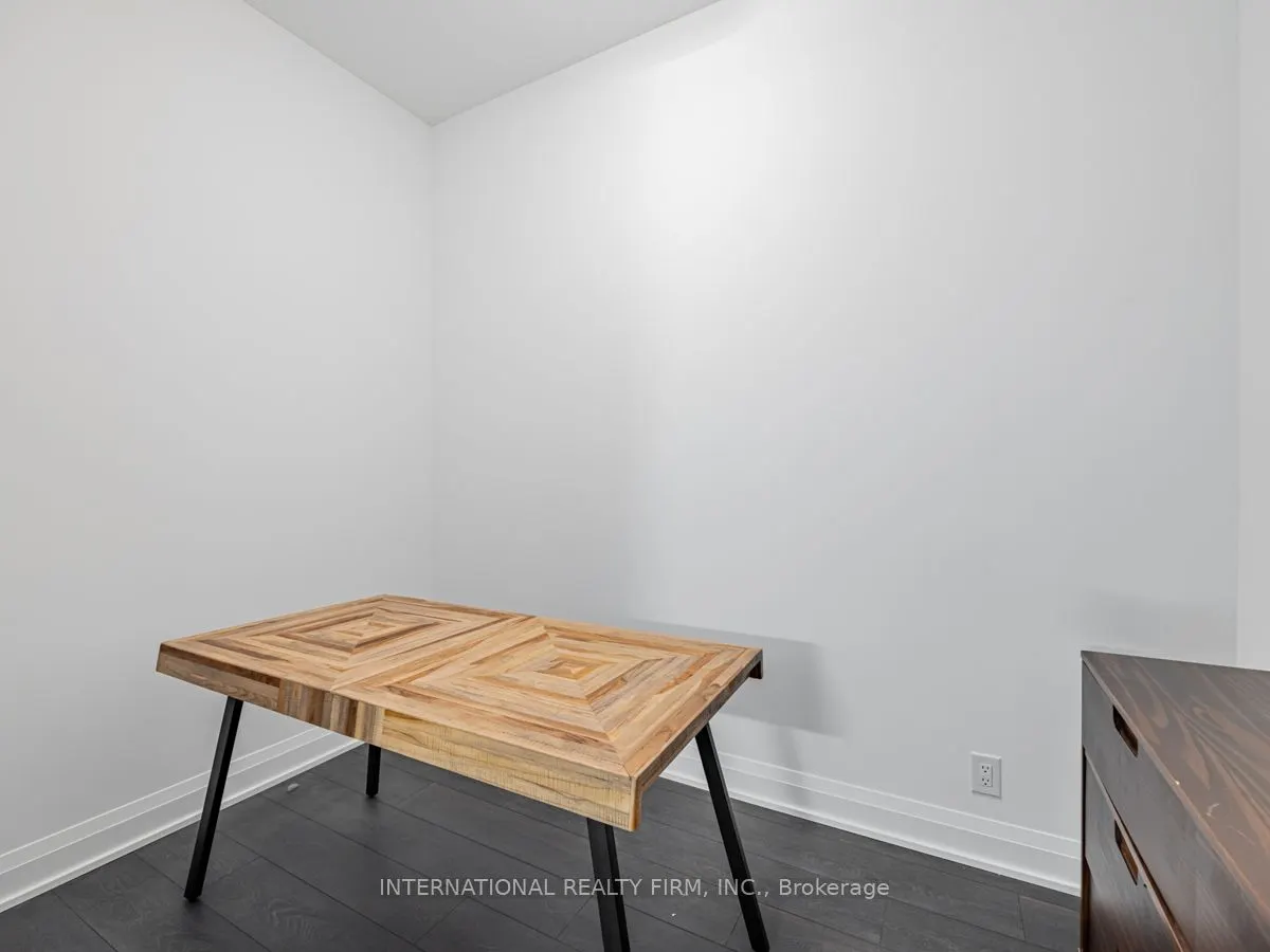 33 Frederick Todd Way W, #210