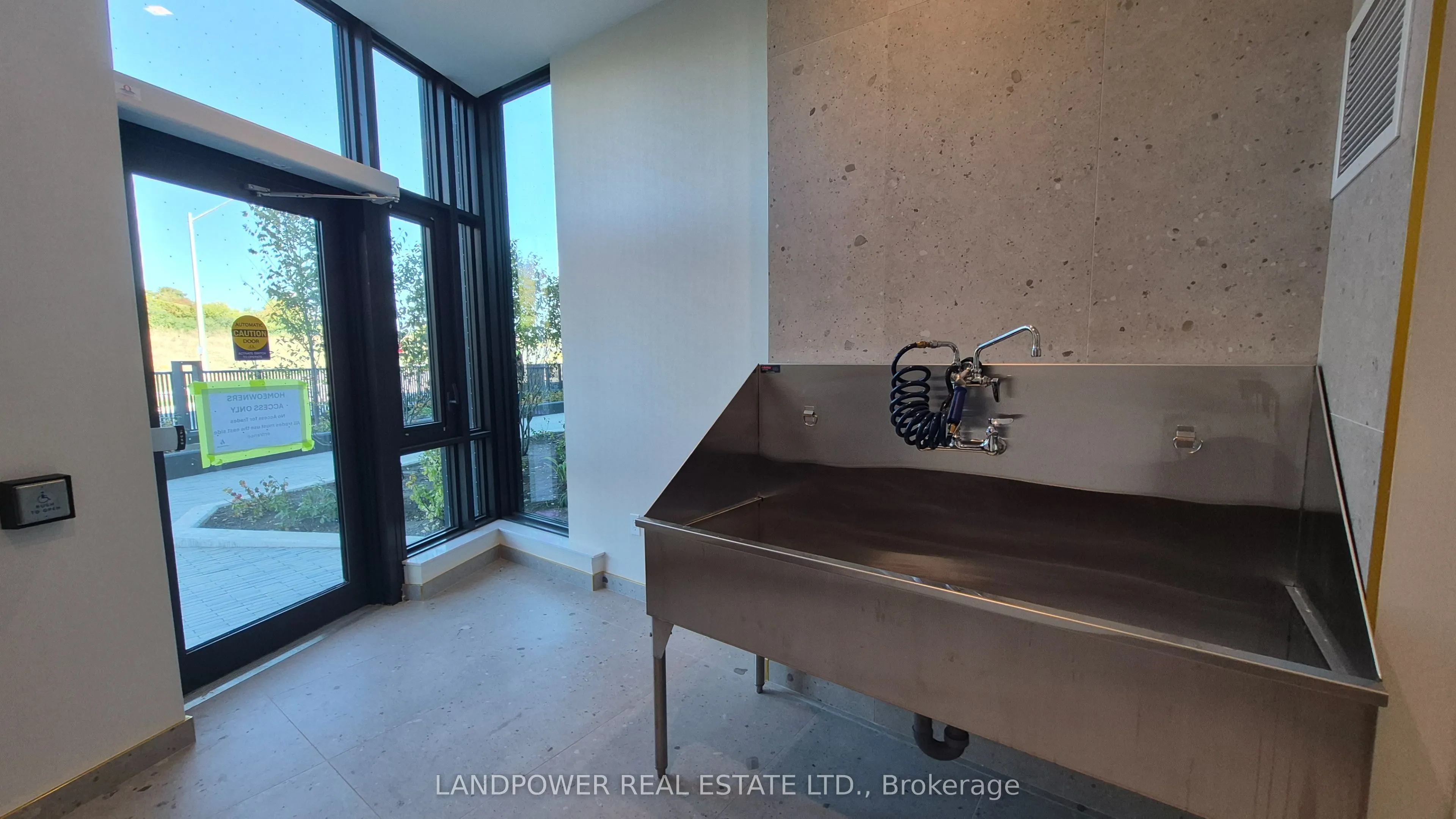 1 Kyle Lowry Road, #212