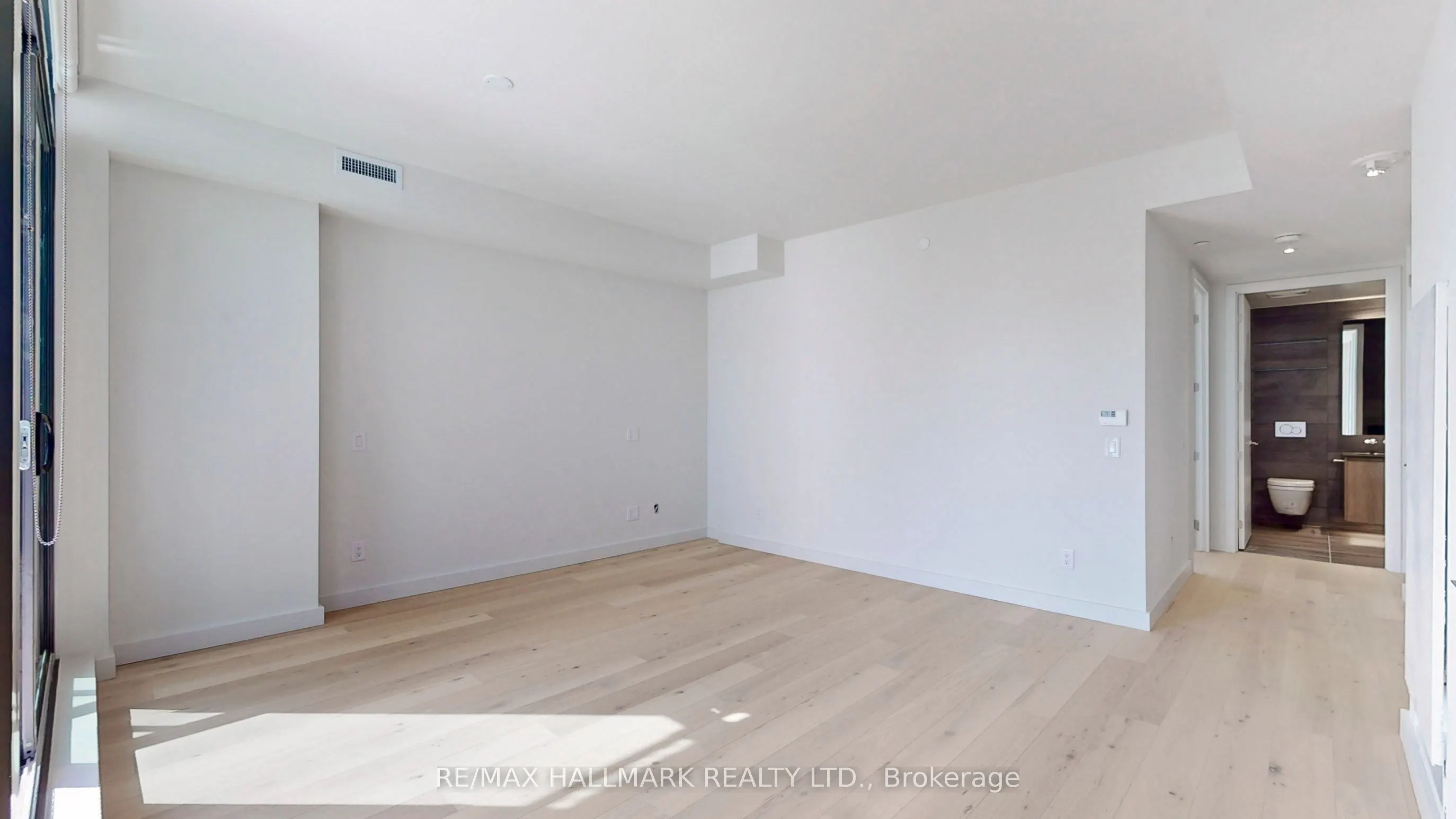 81 Wellesley Street E, #1704