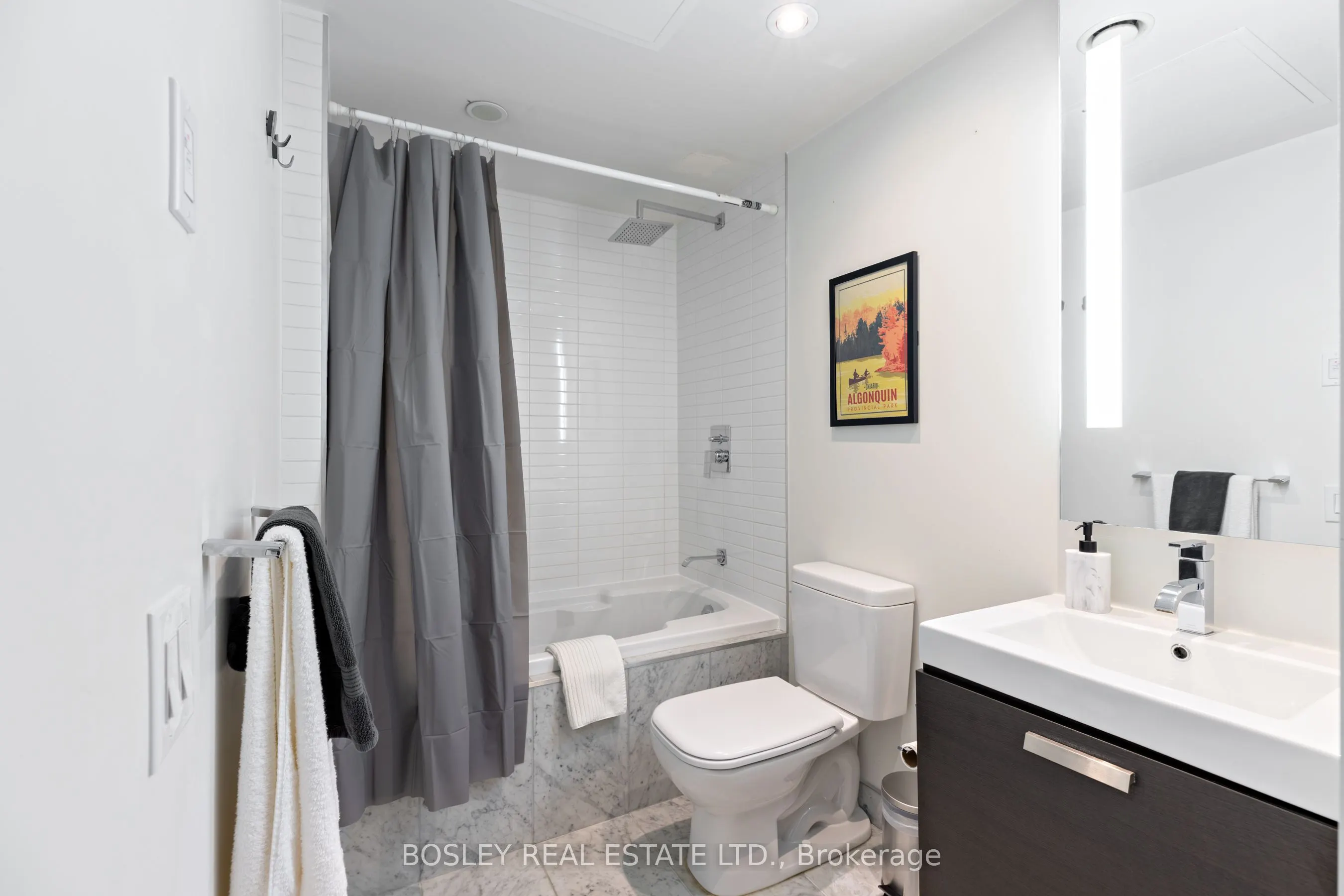 629 King Street W, #816