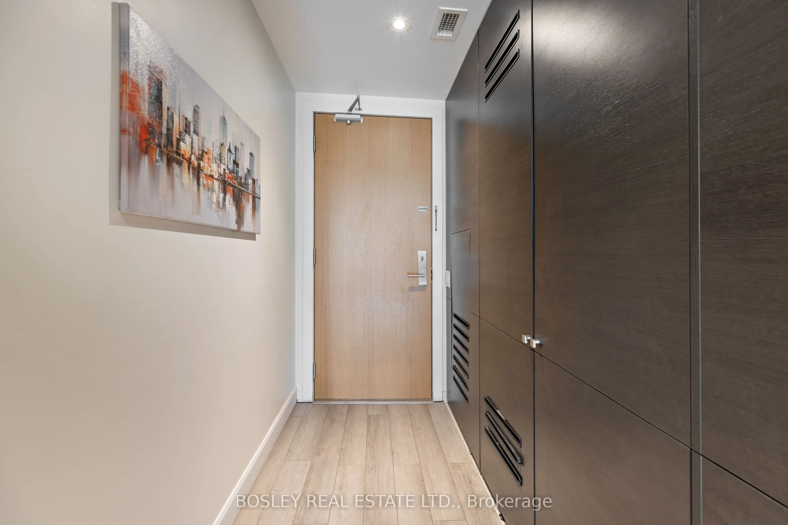629 King Street W, #816