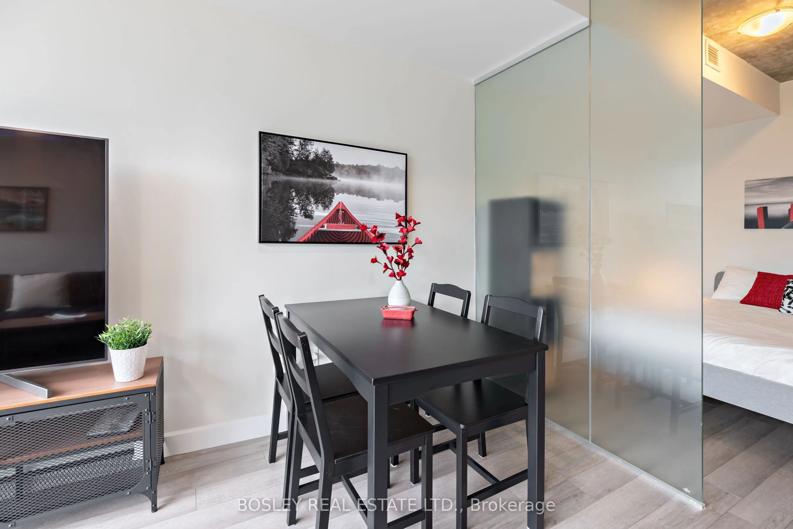 629 King Street W, #816