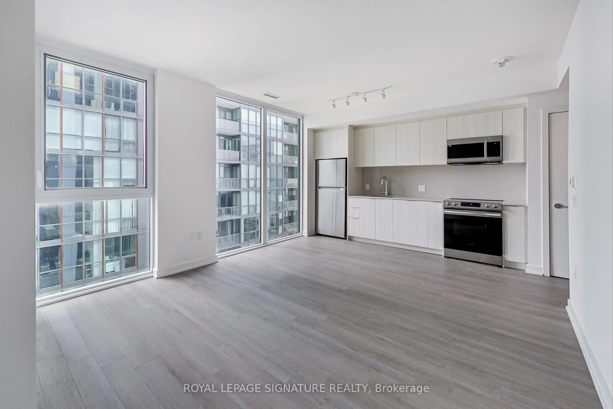 357 King Street W, #3408