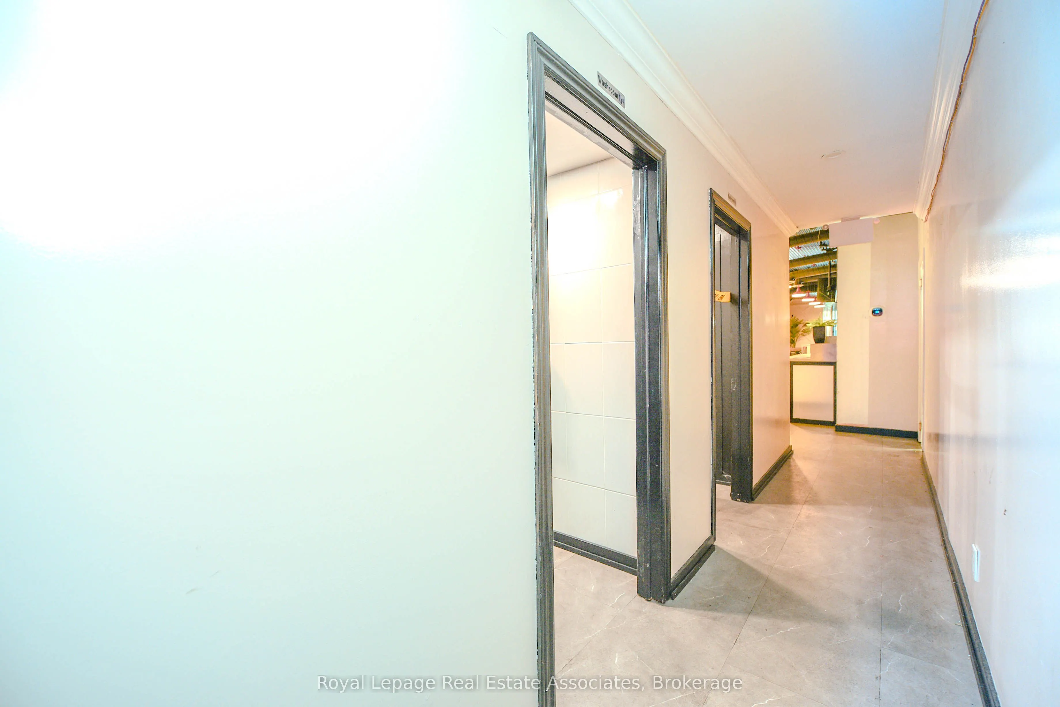 566 Queen Street W