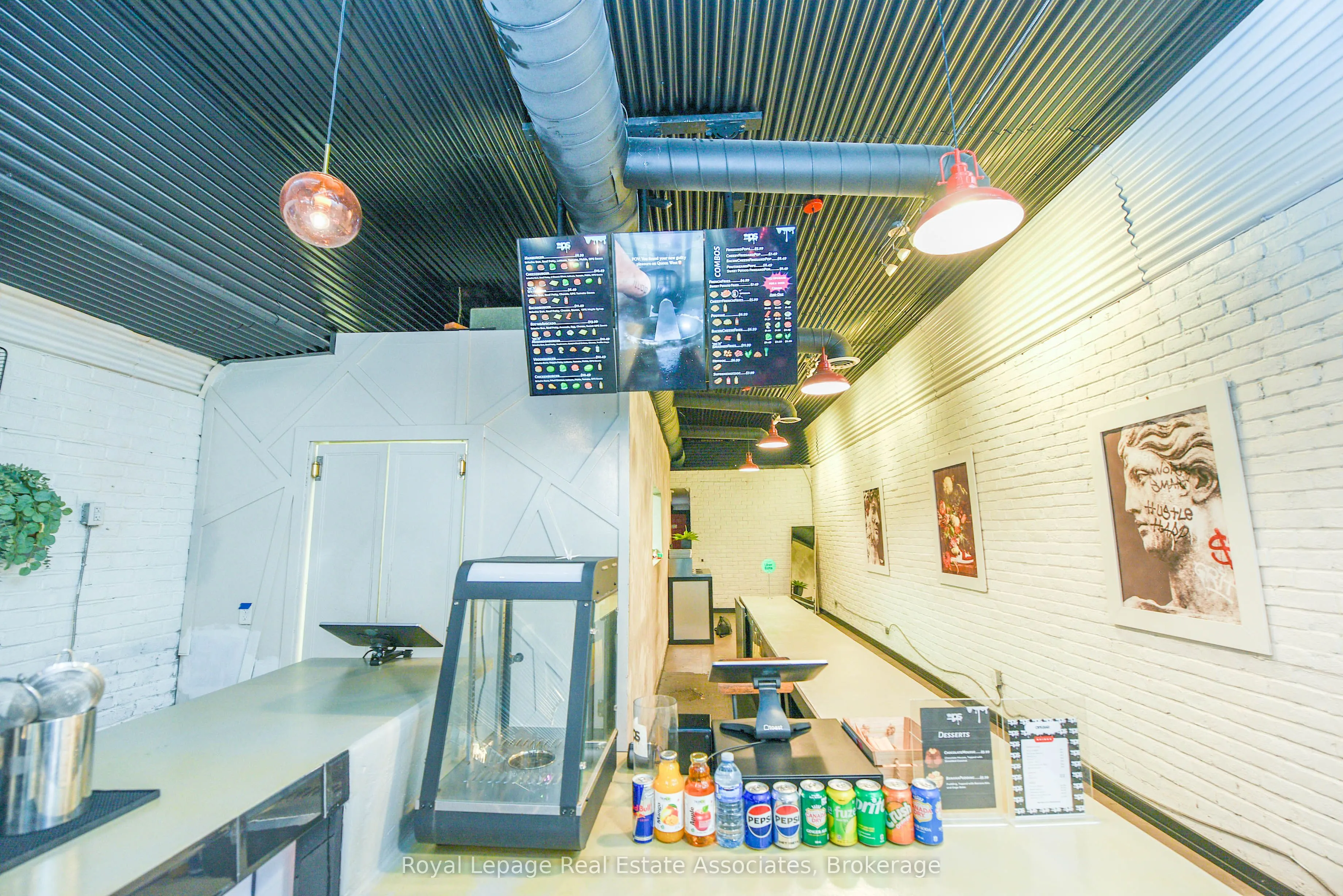 566 Queen Street W