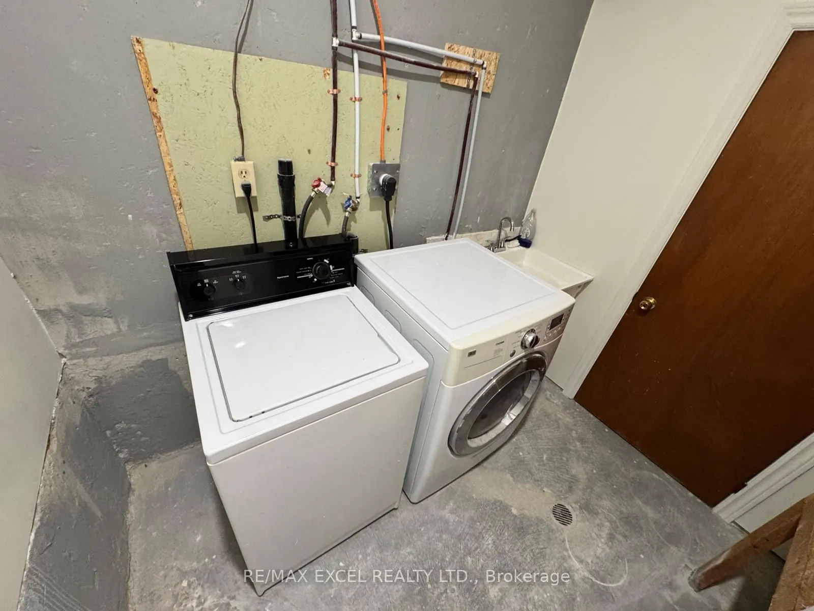 53 Hickorynut Drive, #Lower (Unit C)