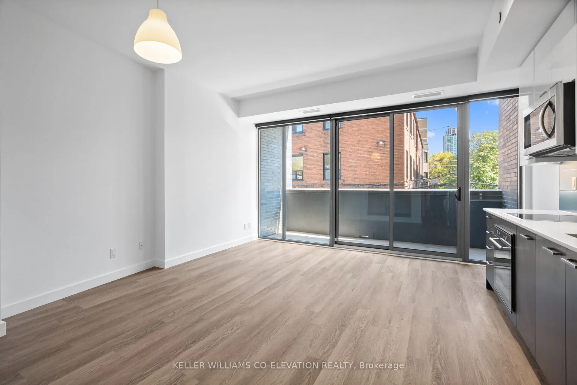 109 Vaughan Road, #206