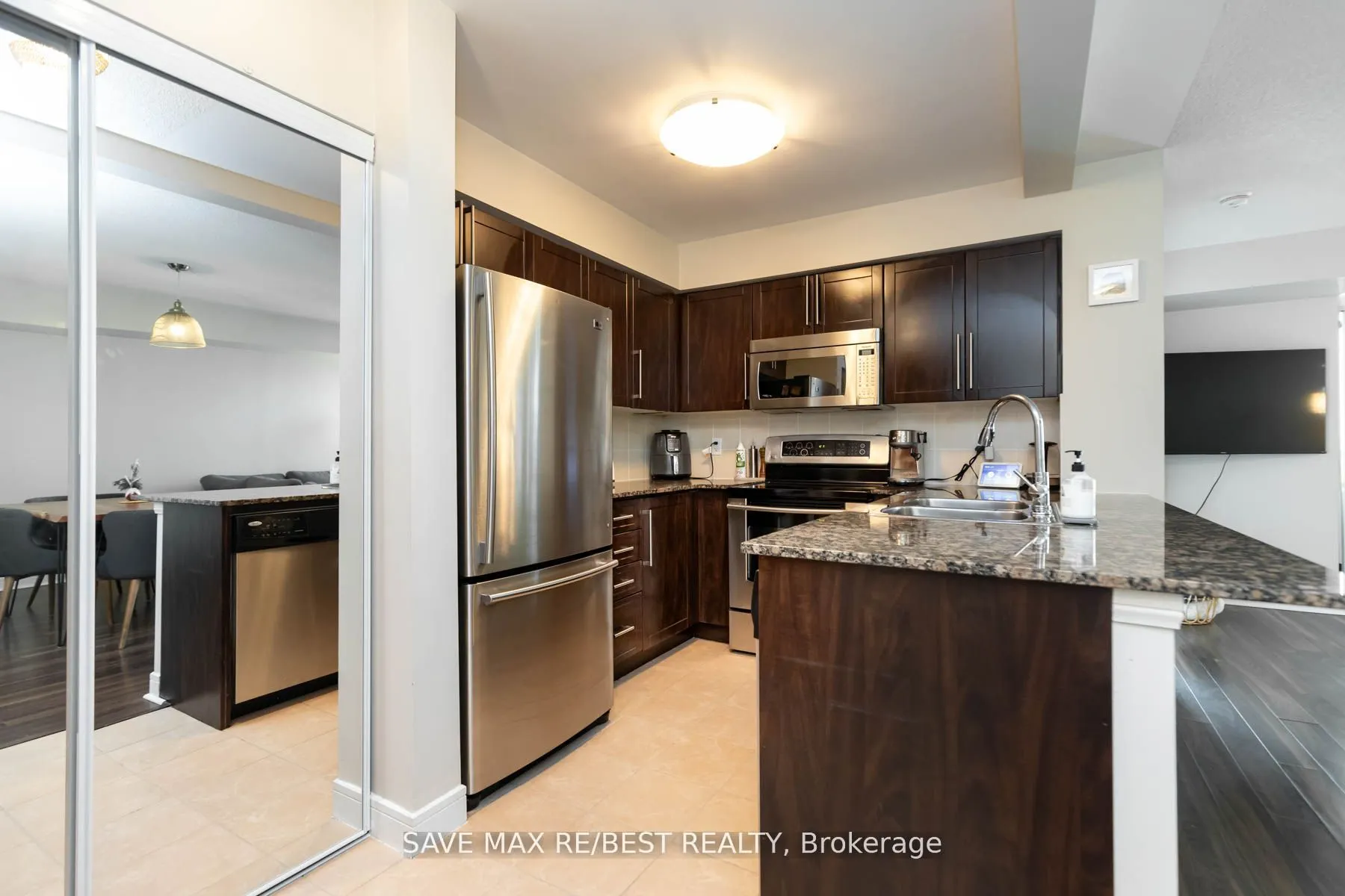 35 Bales Avenue, #1116