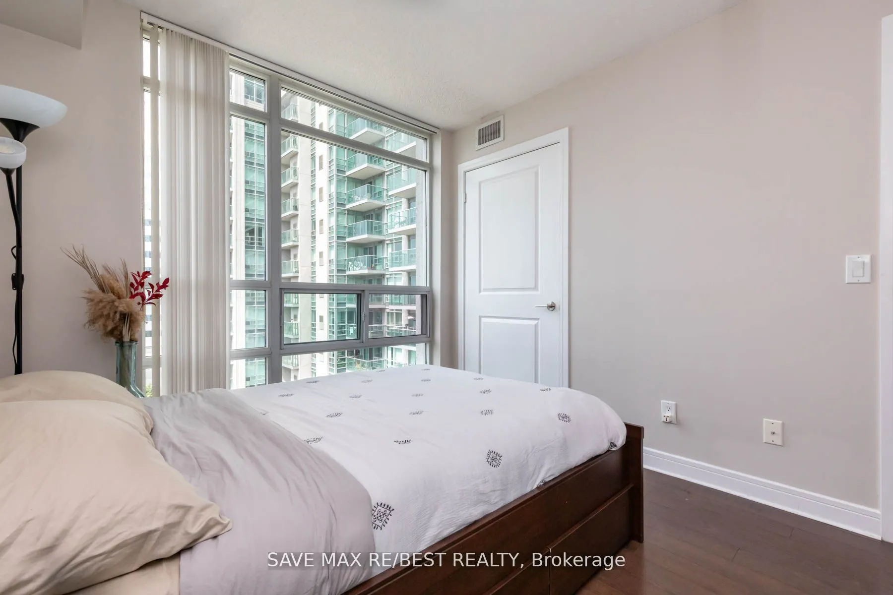 35 Bales Avenue, #1116