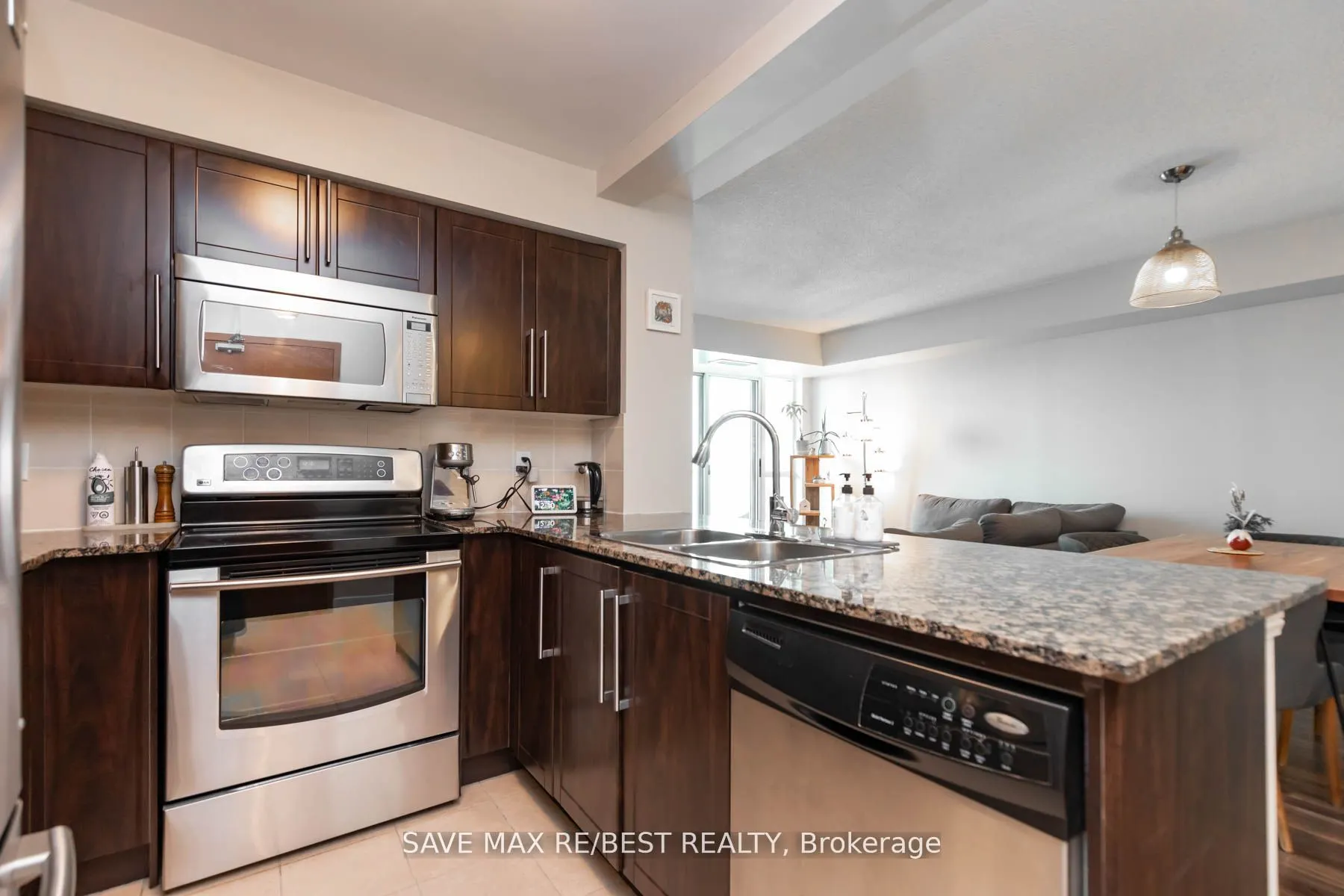 35 Bales Avenue, #1116