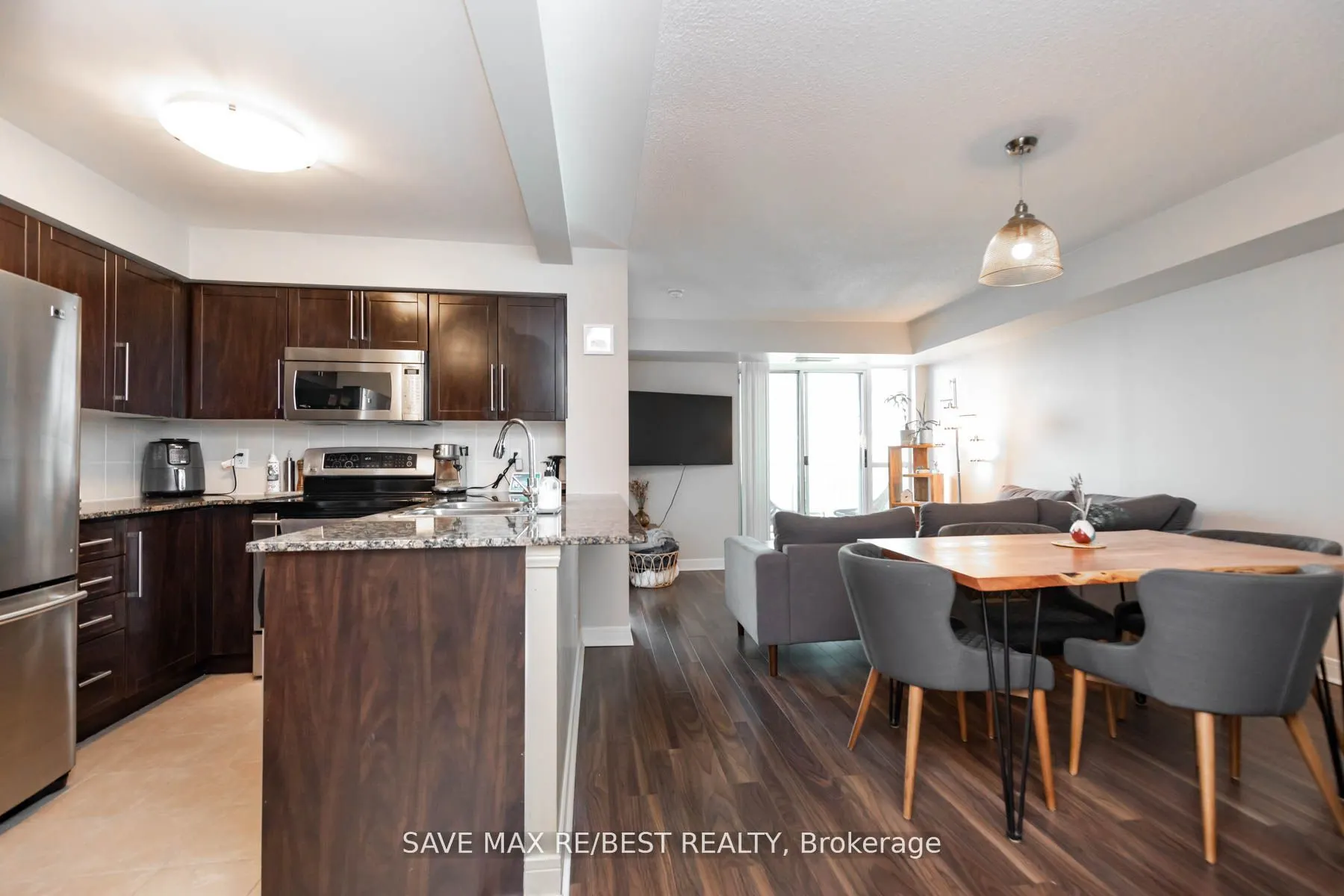 35 Bales Avenue, #1116