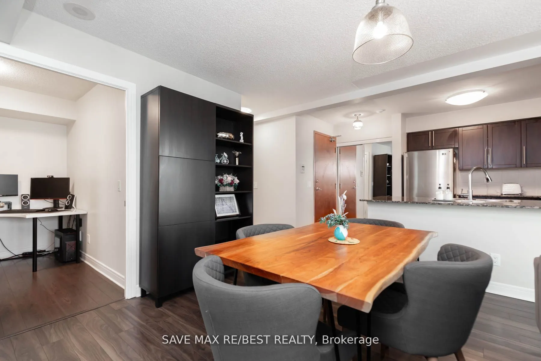 35 Bales Avenue, #1116