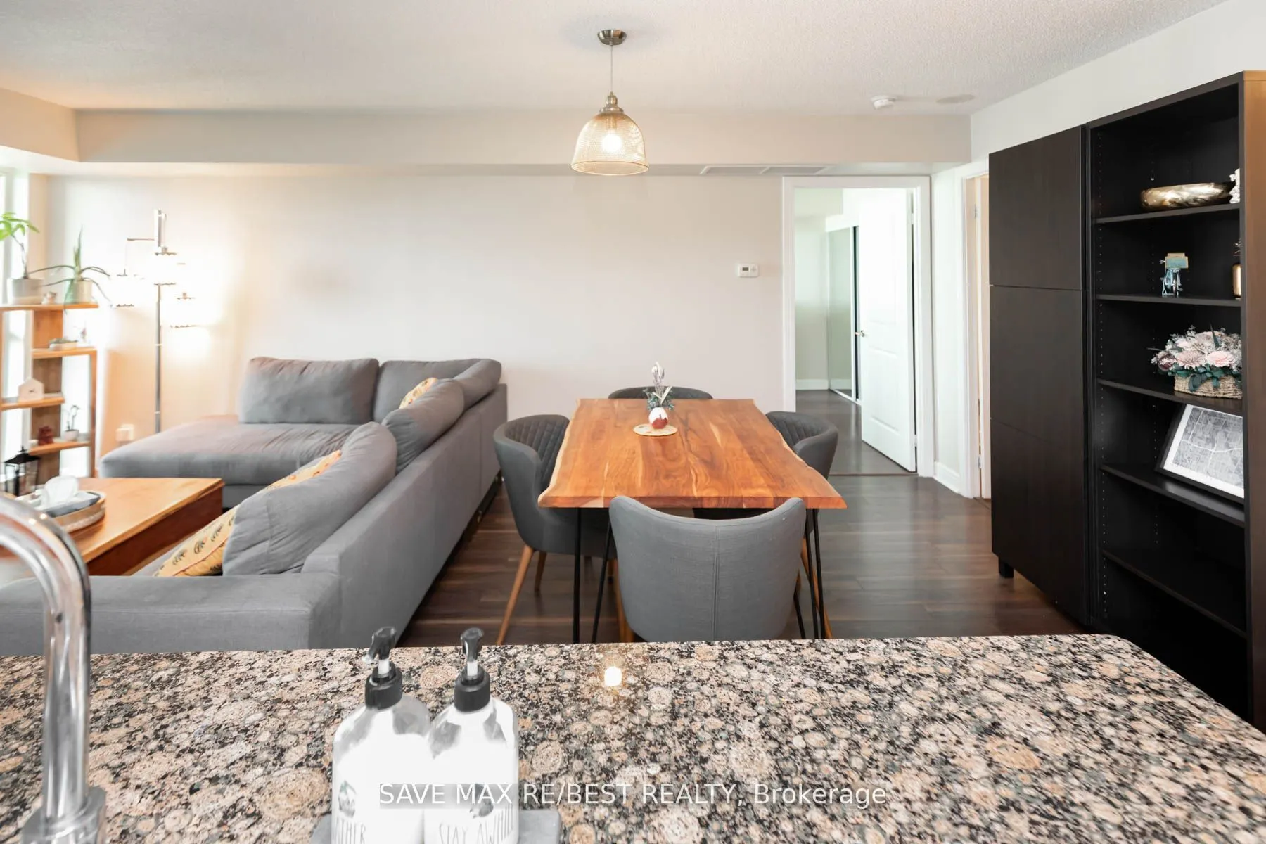 35 Bales Avenue, #1116