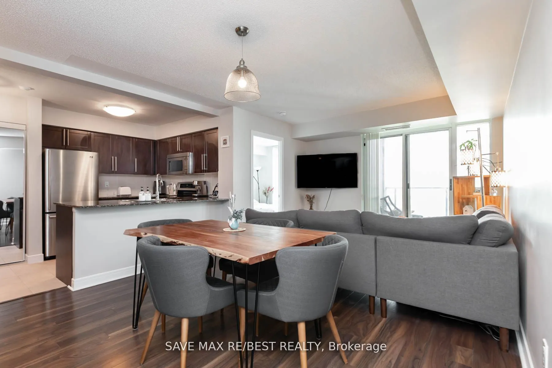 35 Bales Avenue, #1116