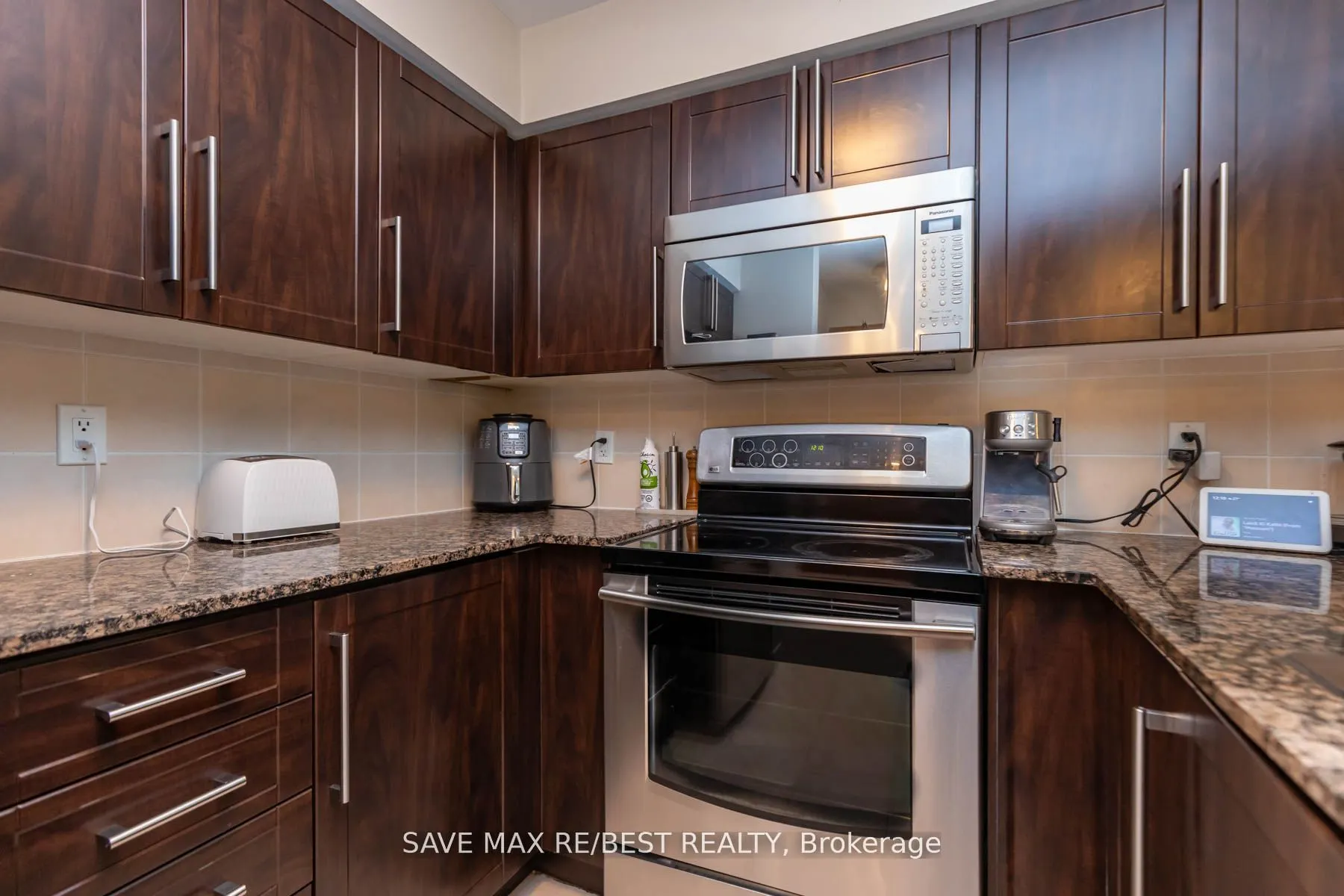 35 Bales Avenue, #1116