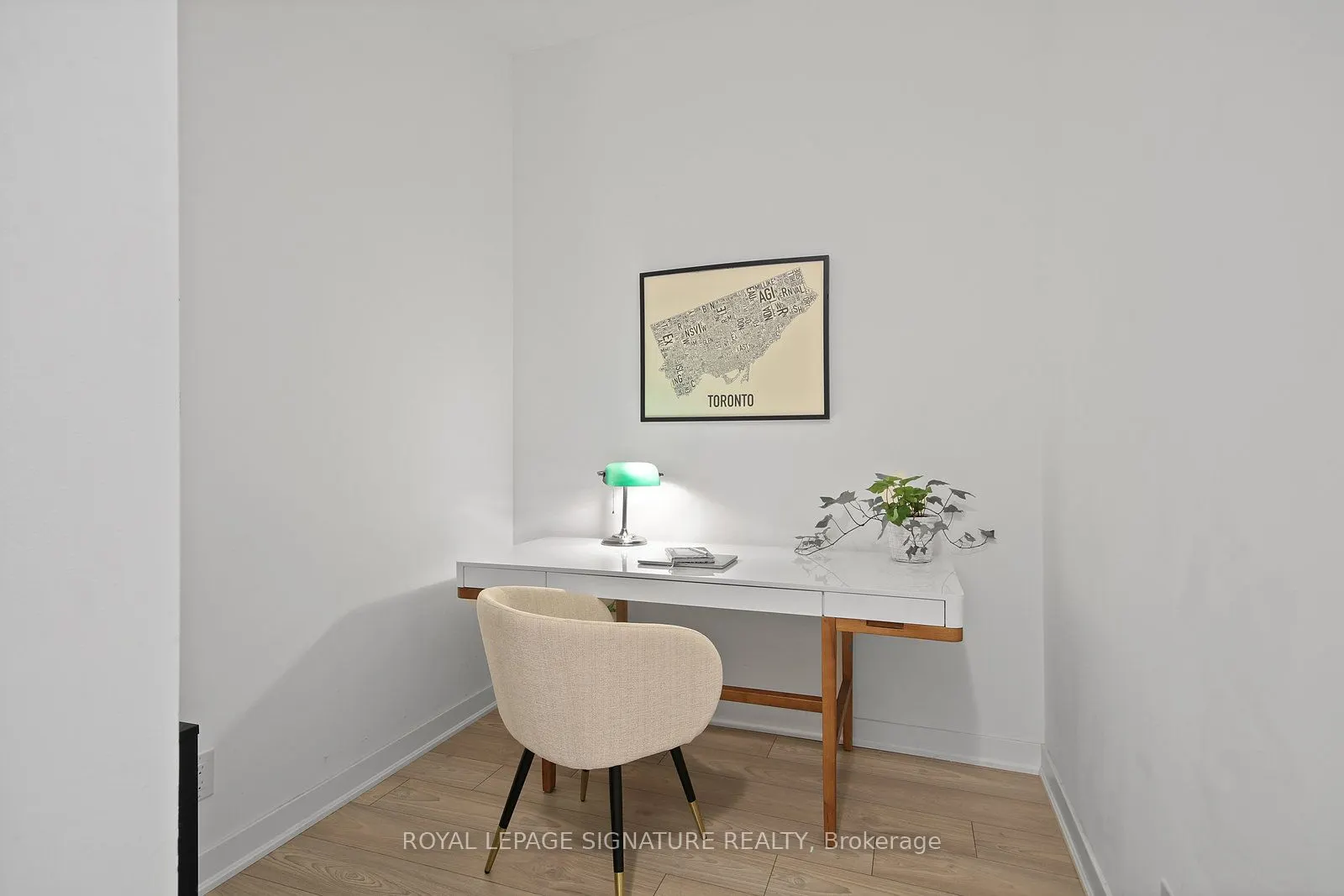 120 Parliament Street, #523