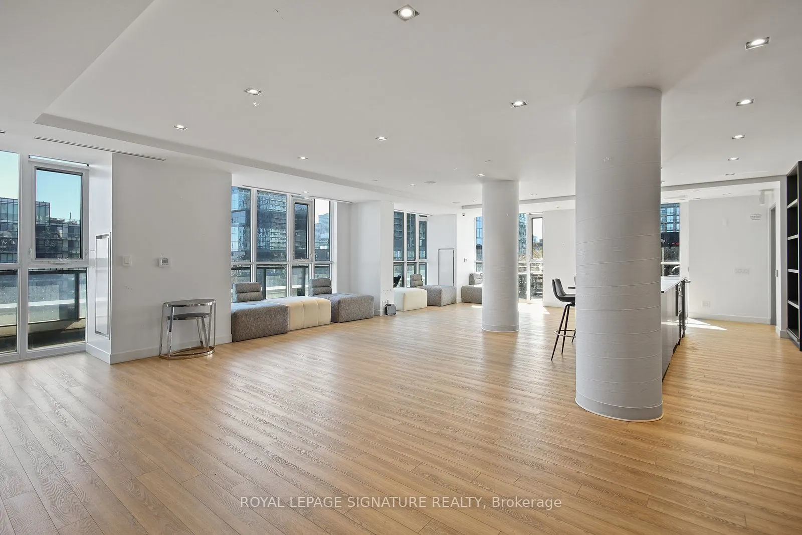 120 Parliament Street, #523