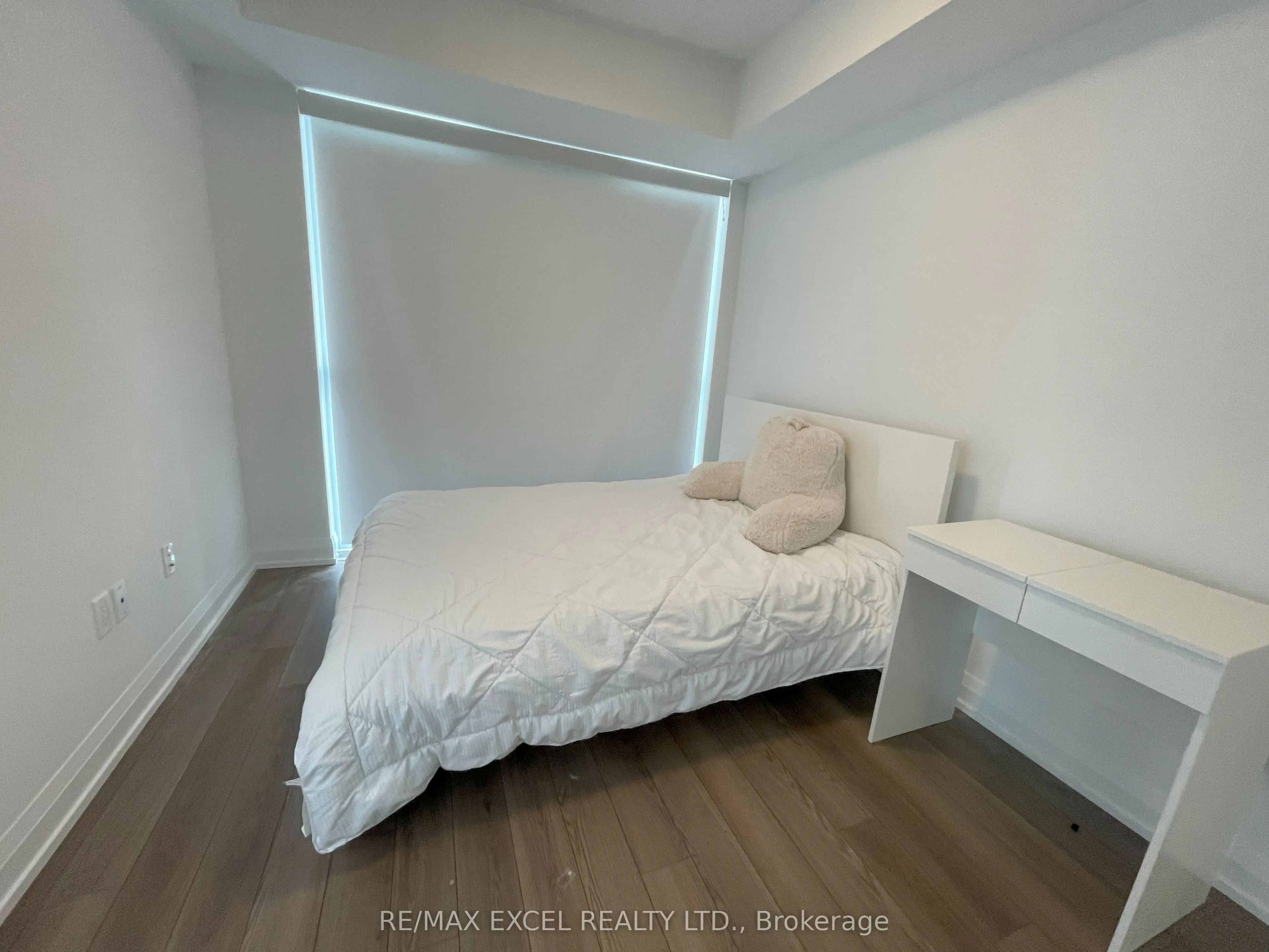 77 Mutual Street, #3502