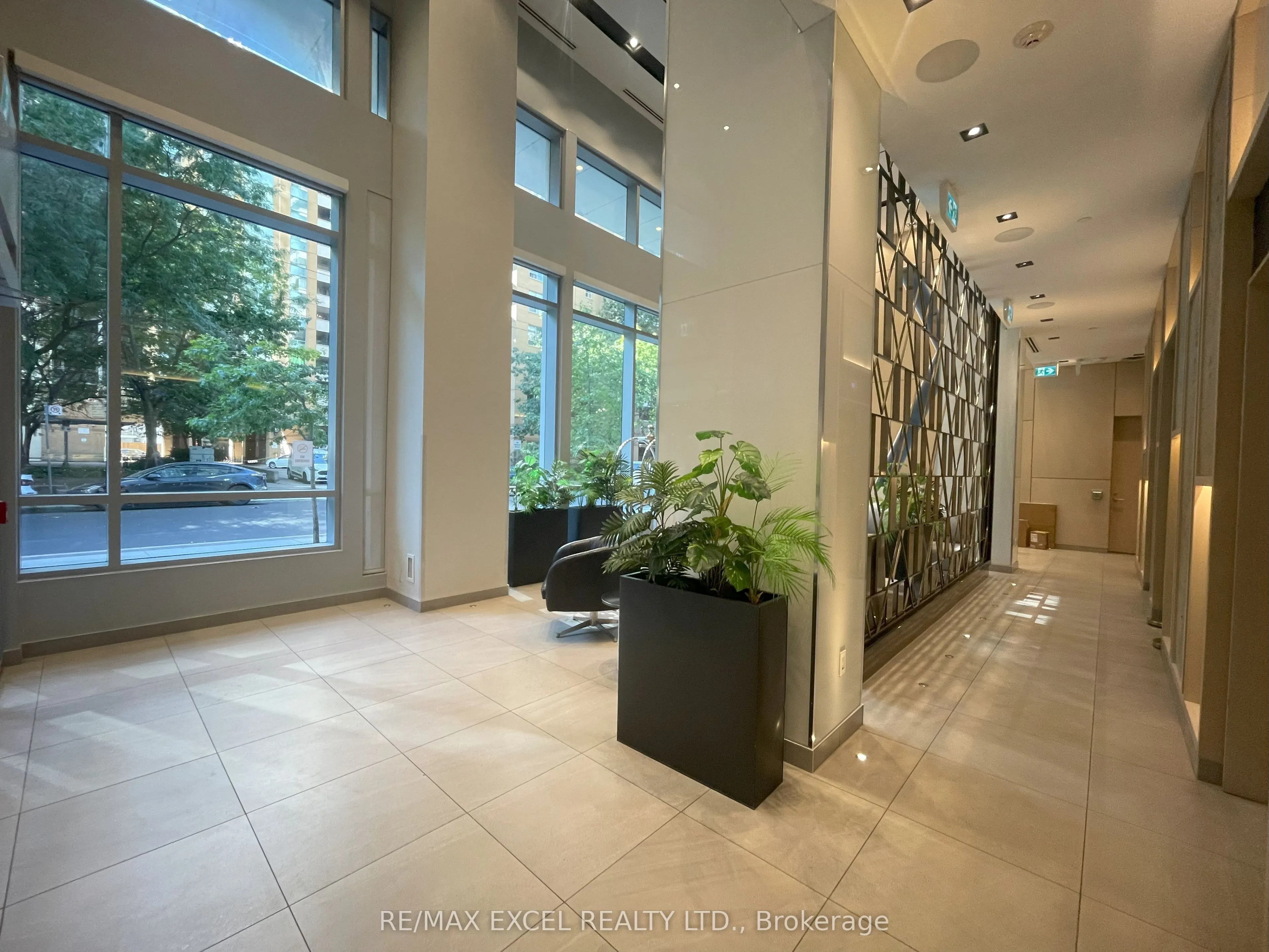 77 Mutual Street, #3502