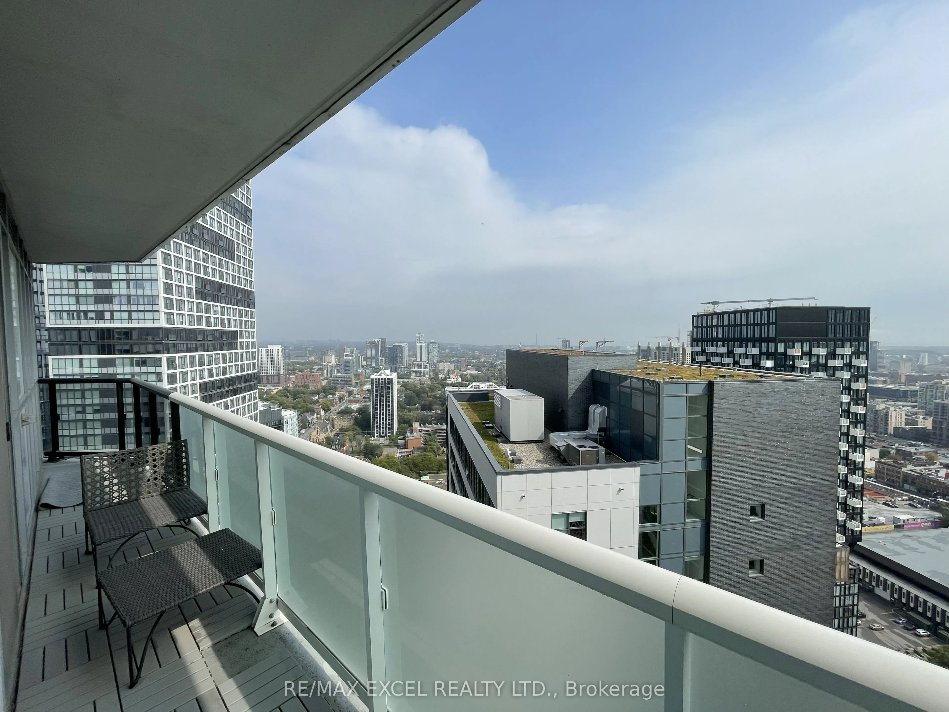 77 Mutual Street, #3502
