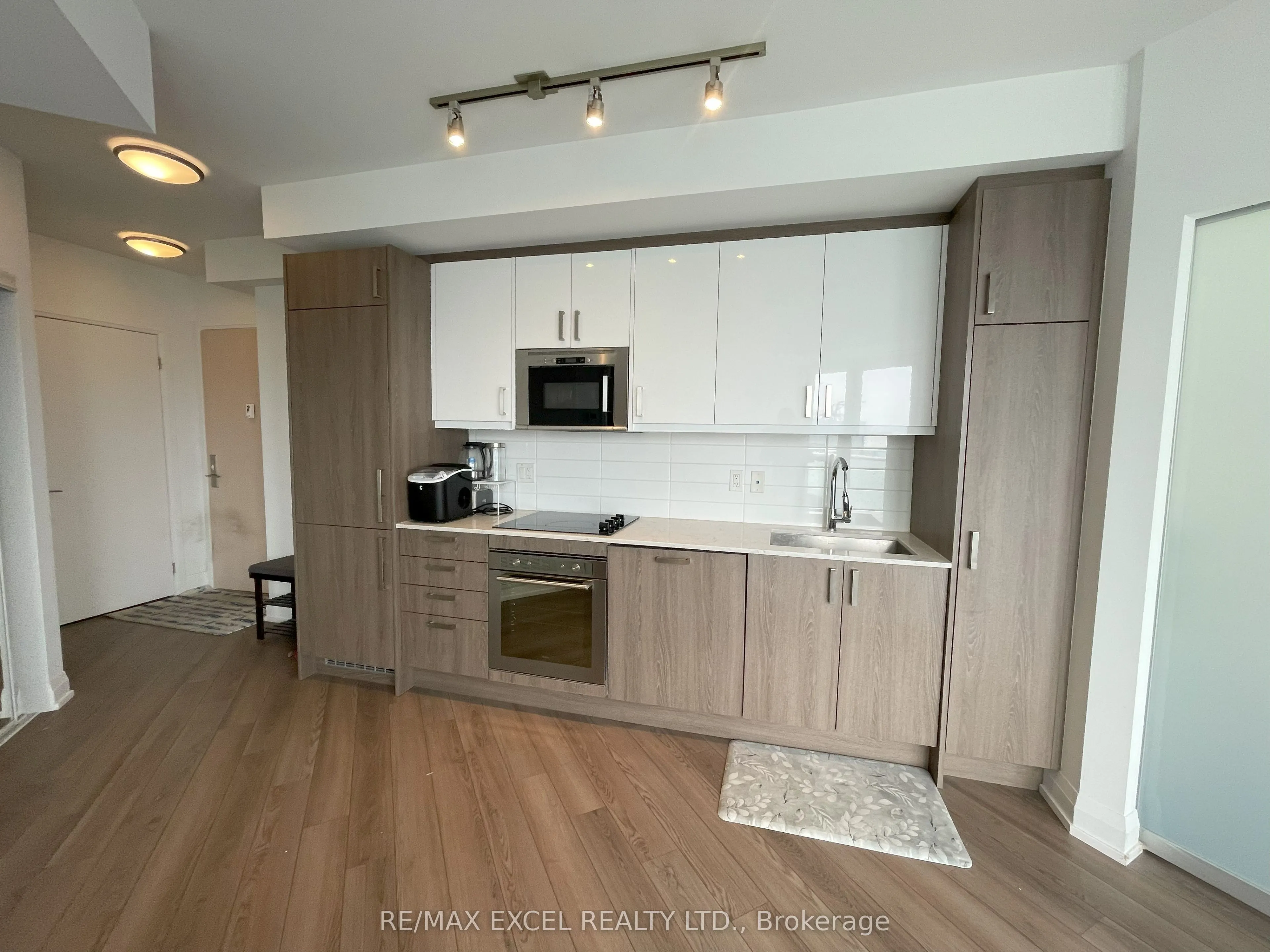 77 Mutual Street, #3502