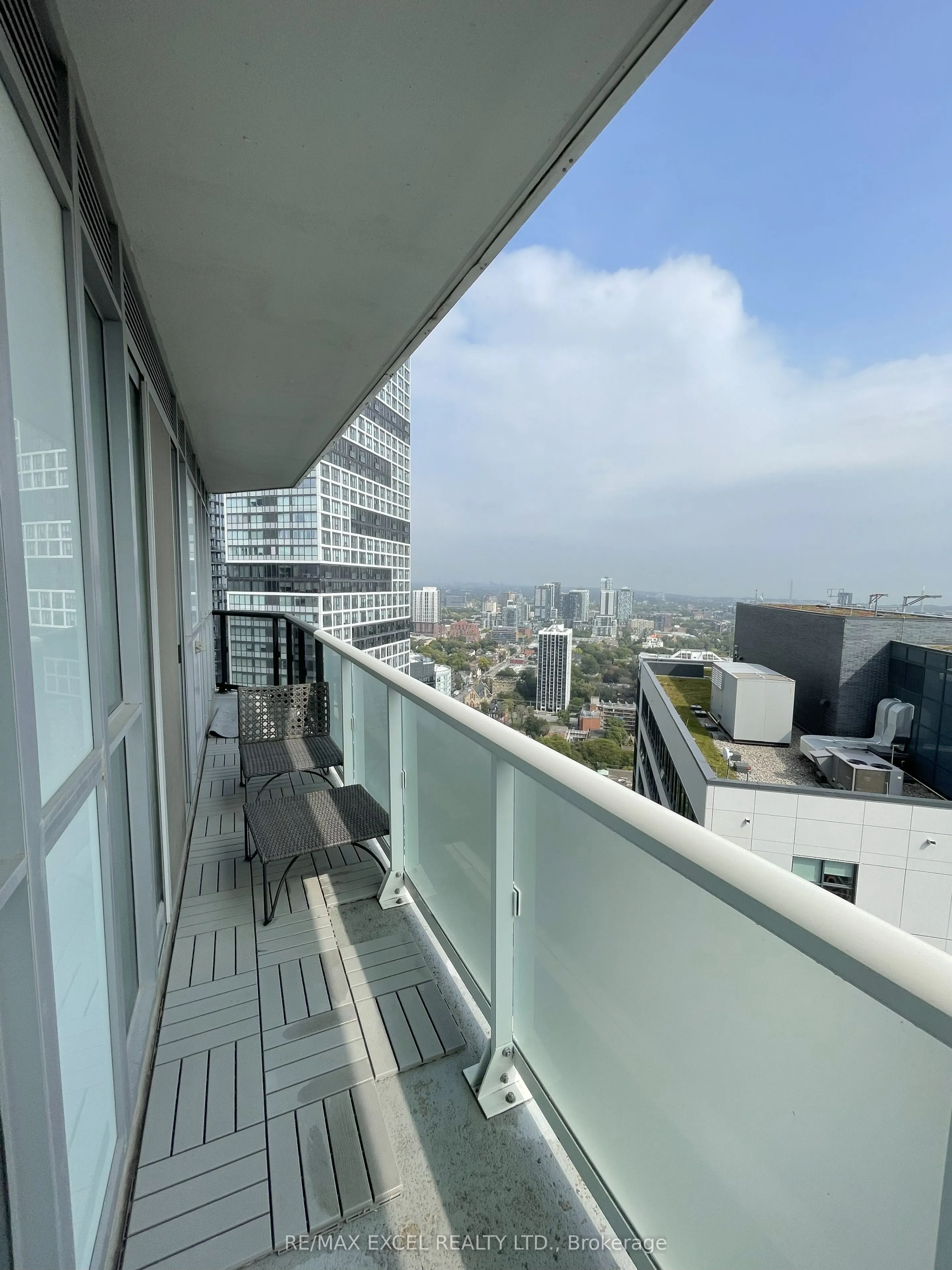 77 Mutual Street, #3502