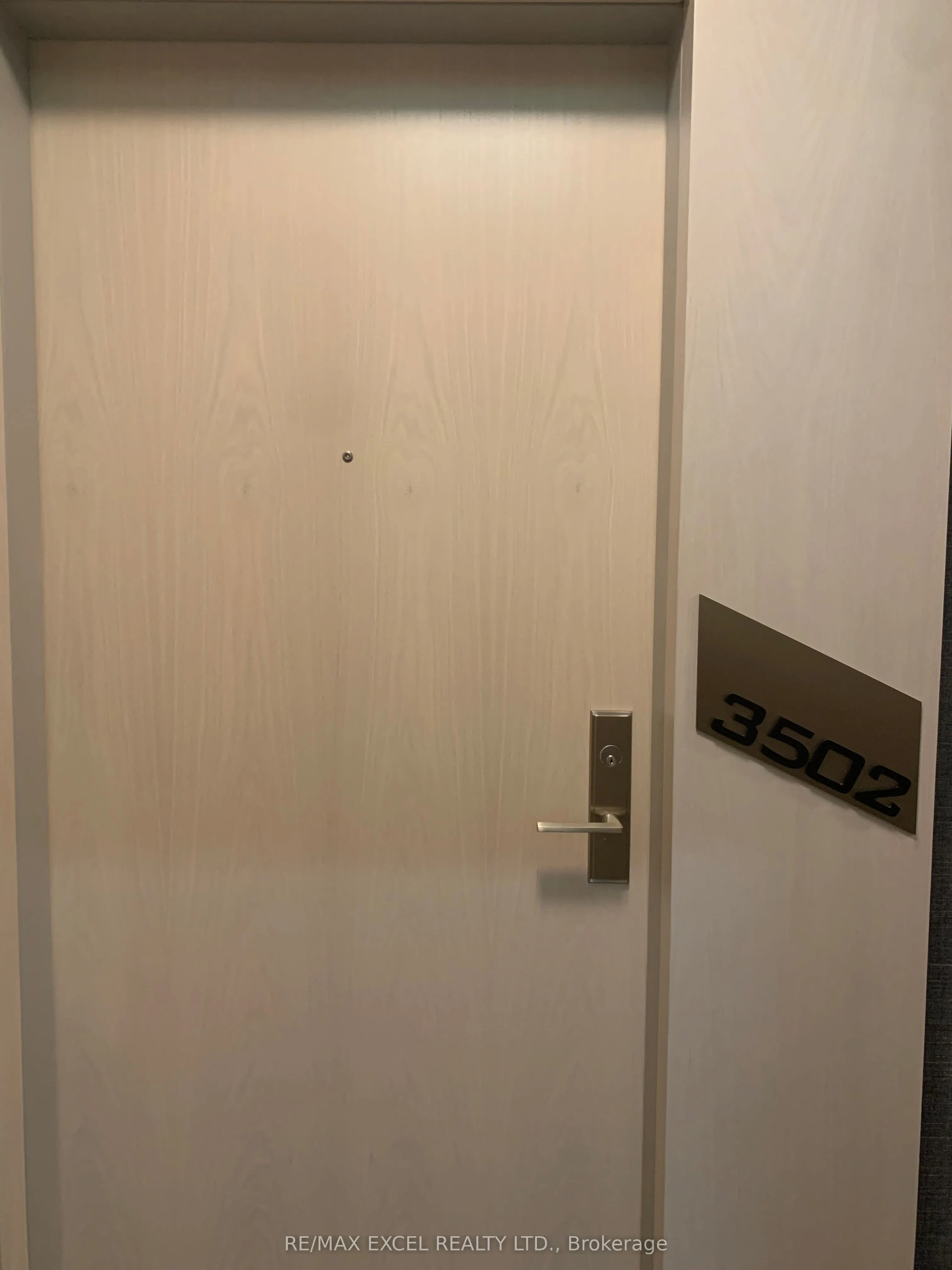 77 Mutual Street, #3502