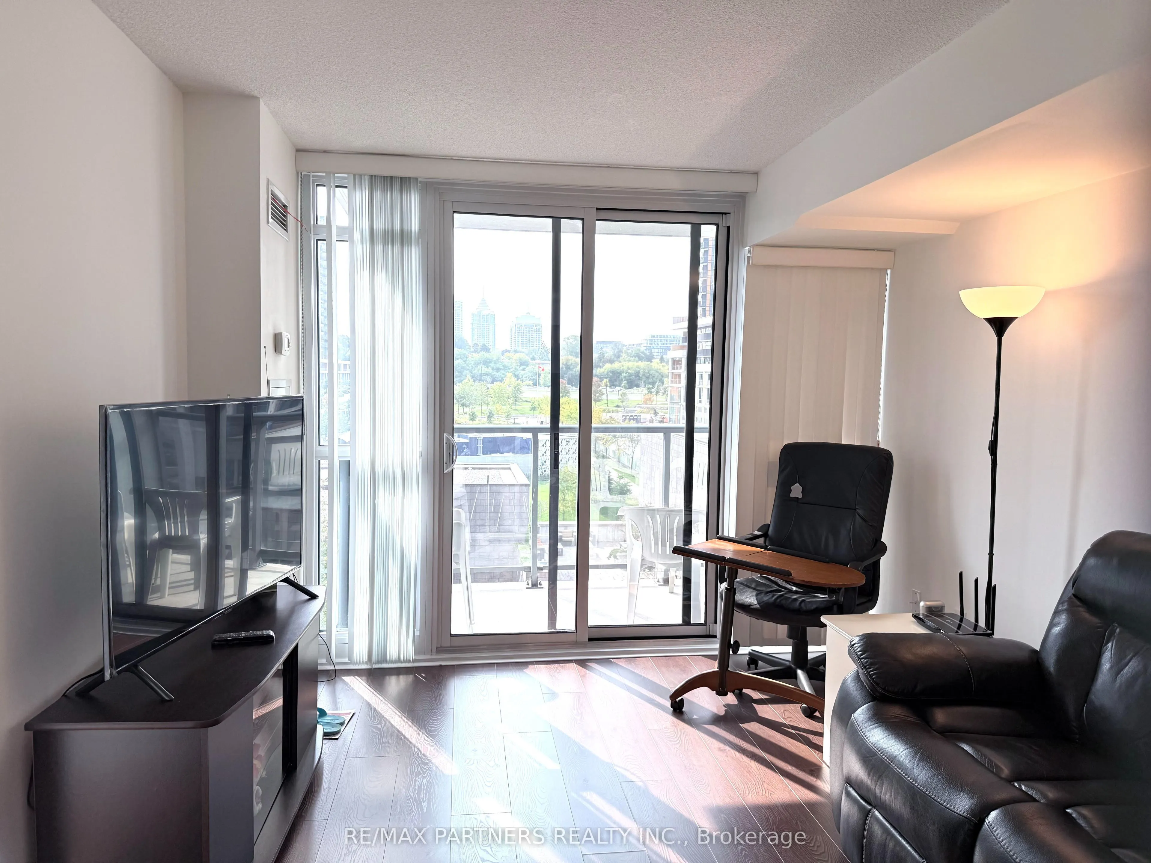 121 Mcmahon Drive, #716