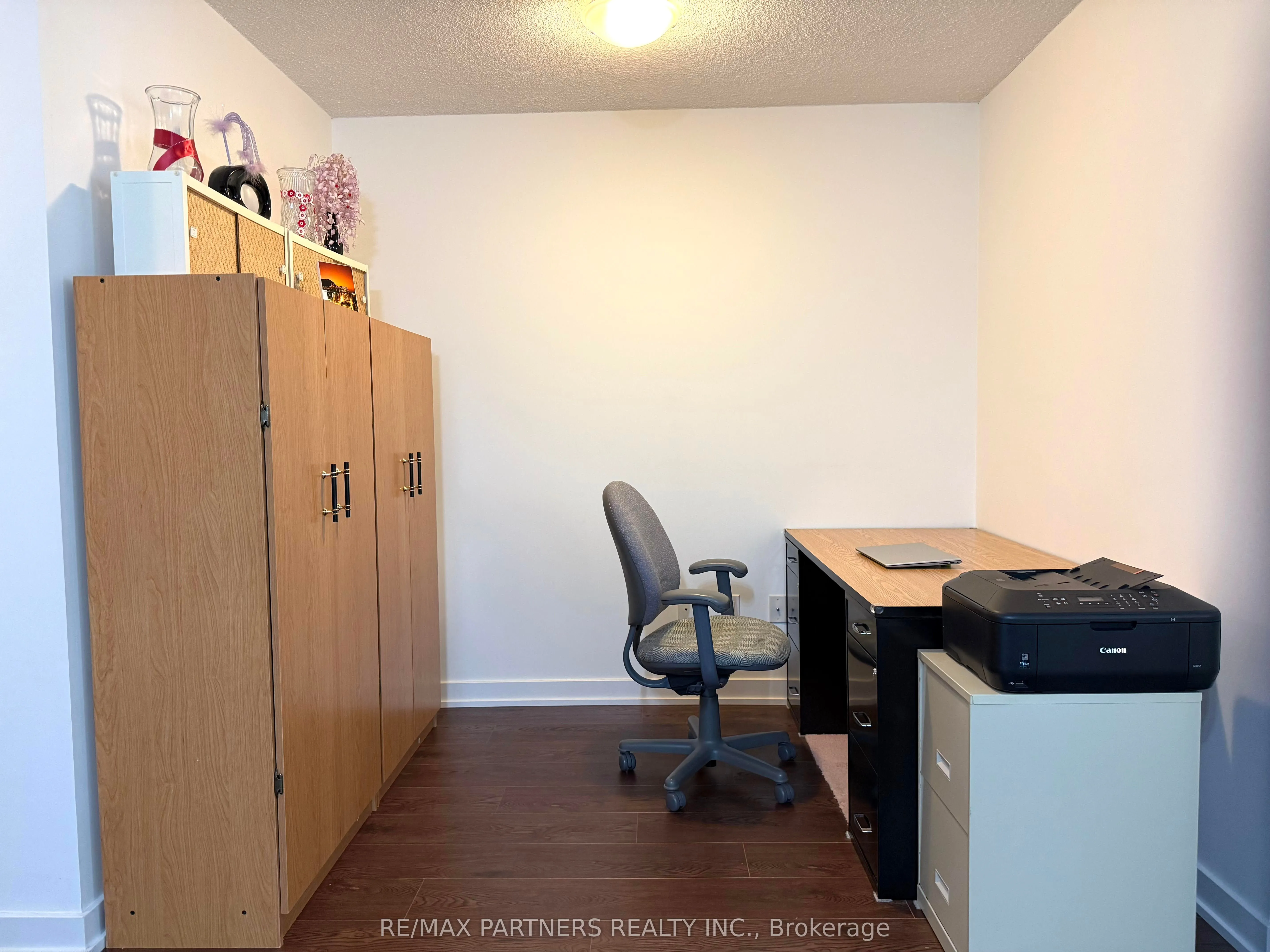 121 Mcmahon Drive, #716