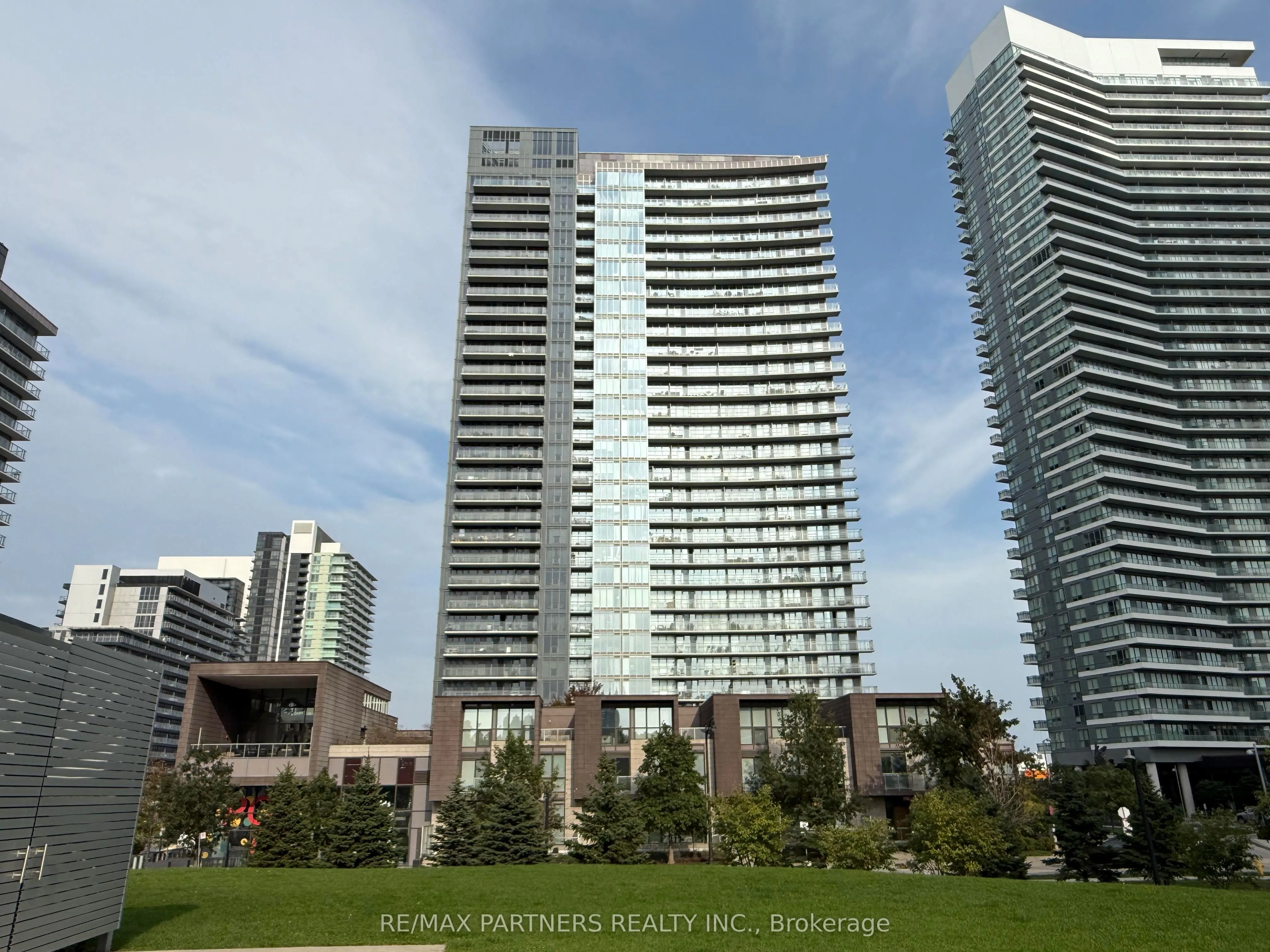 121 Mcmahon Drive, #716
