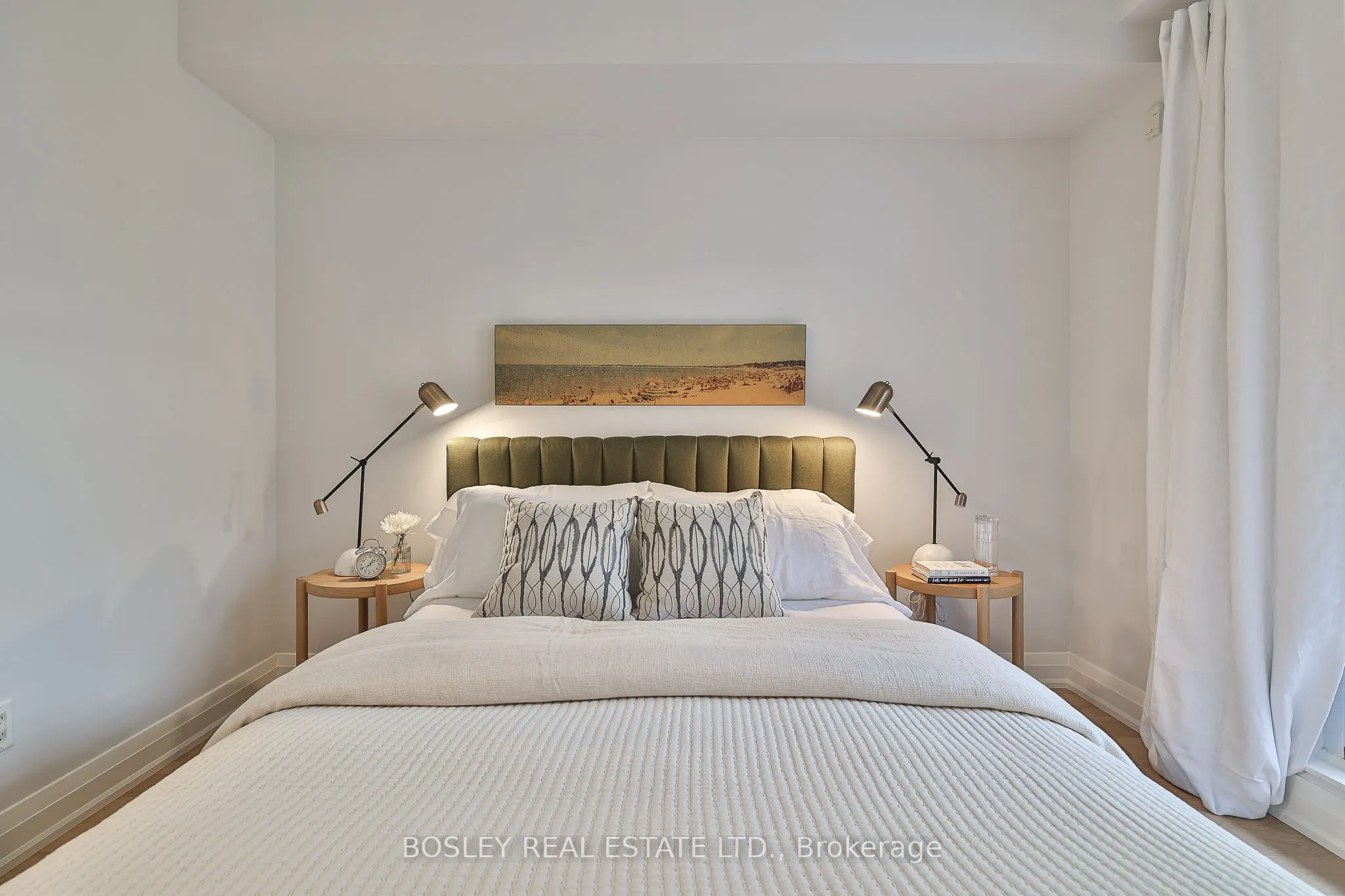 1430 Yonge Street, #201