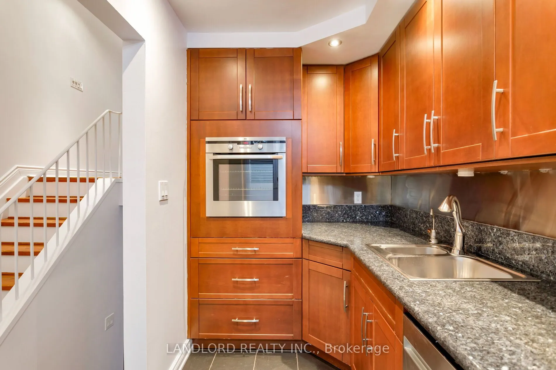 280 Sherbourne Street, #14