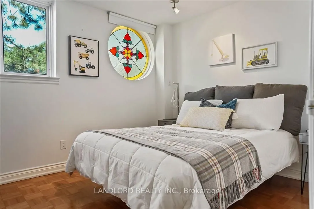 280 Sherbourne Street, #14