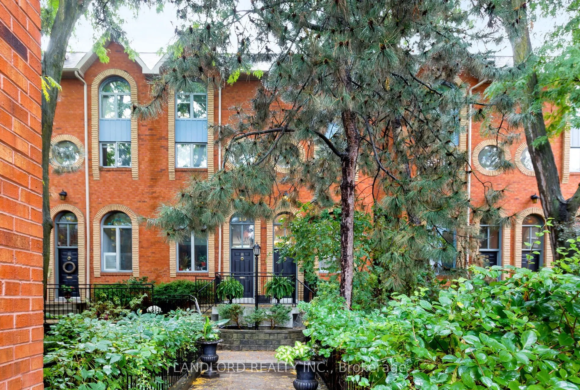 280 Sherbourne Street, #14