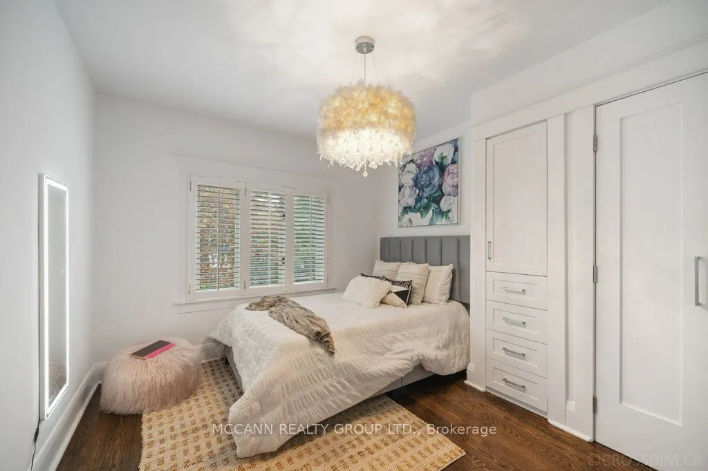 43 Sherwood Avenue