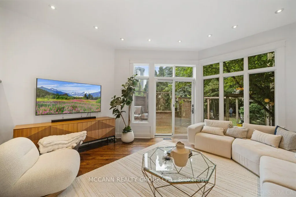 43 Sherwood Avenue