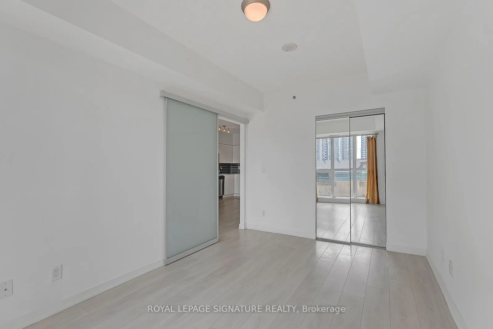 69 Lynn Williams Street, #402