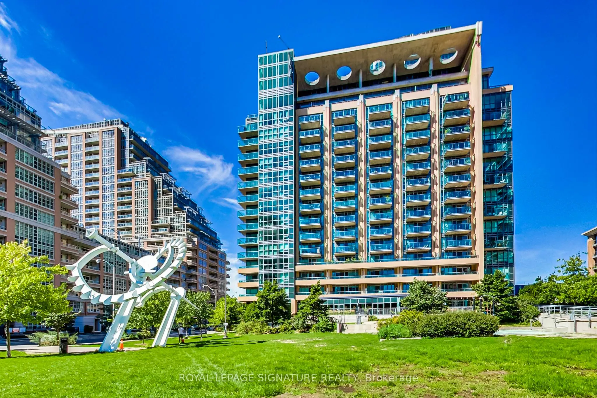 69 Lynn Williams Street, #402