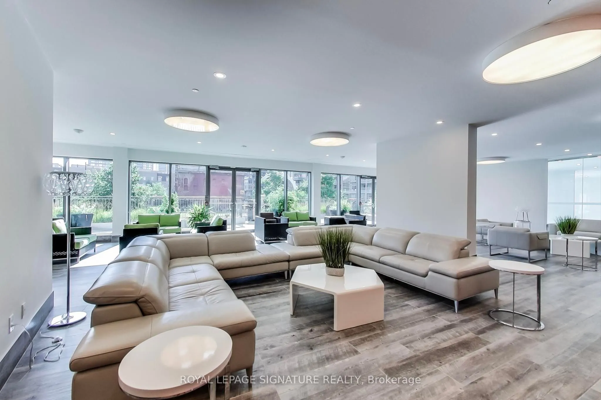 69 Lynn Williams Street, #402