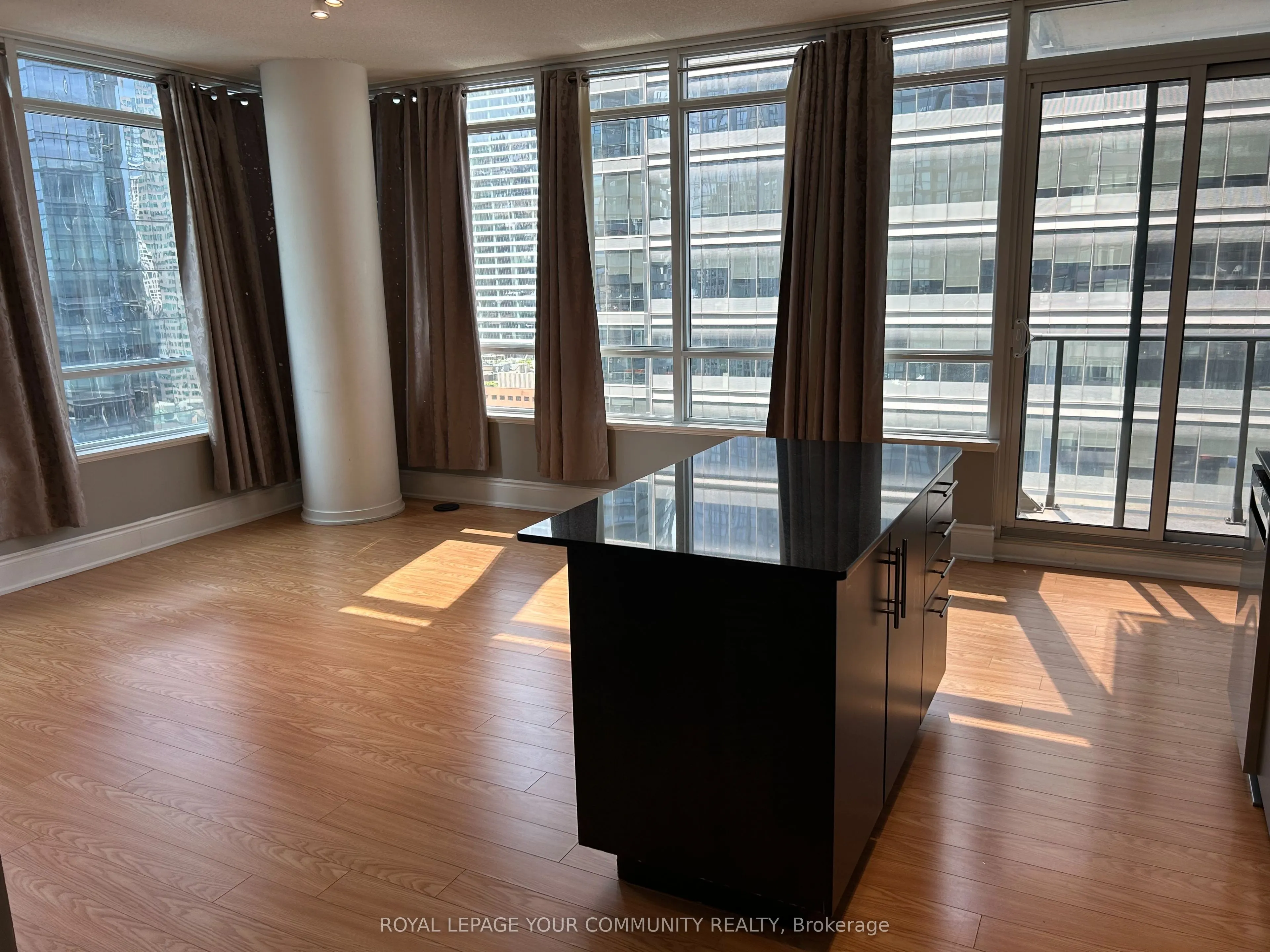65 Bremner Boulevard, #2105