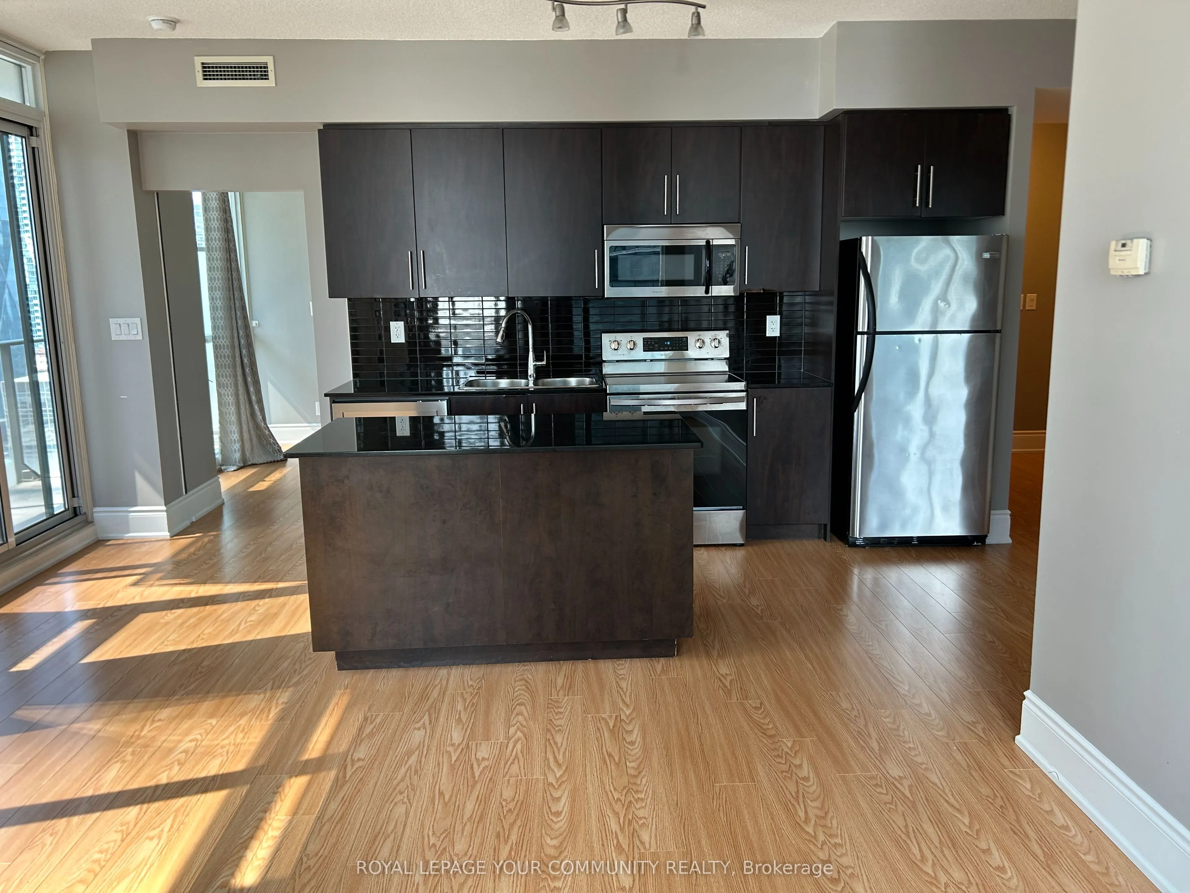 65 Bremner Boulevard, #2105