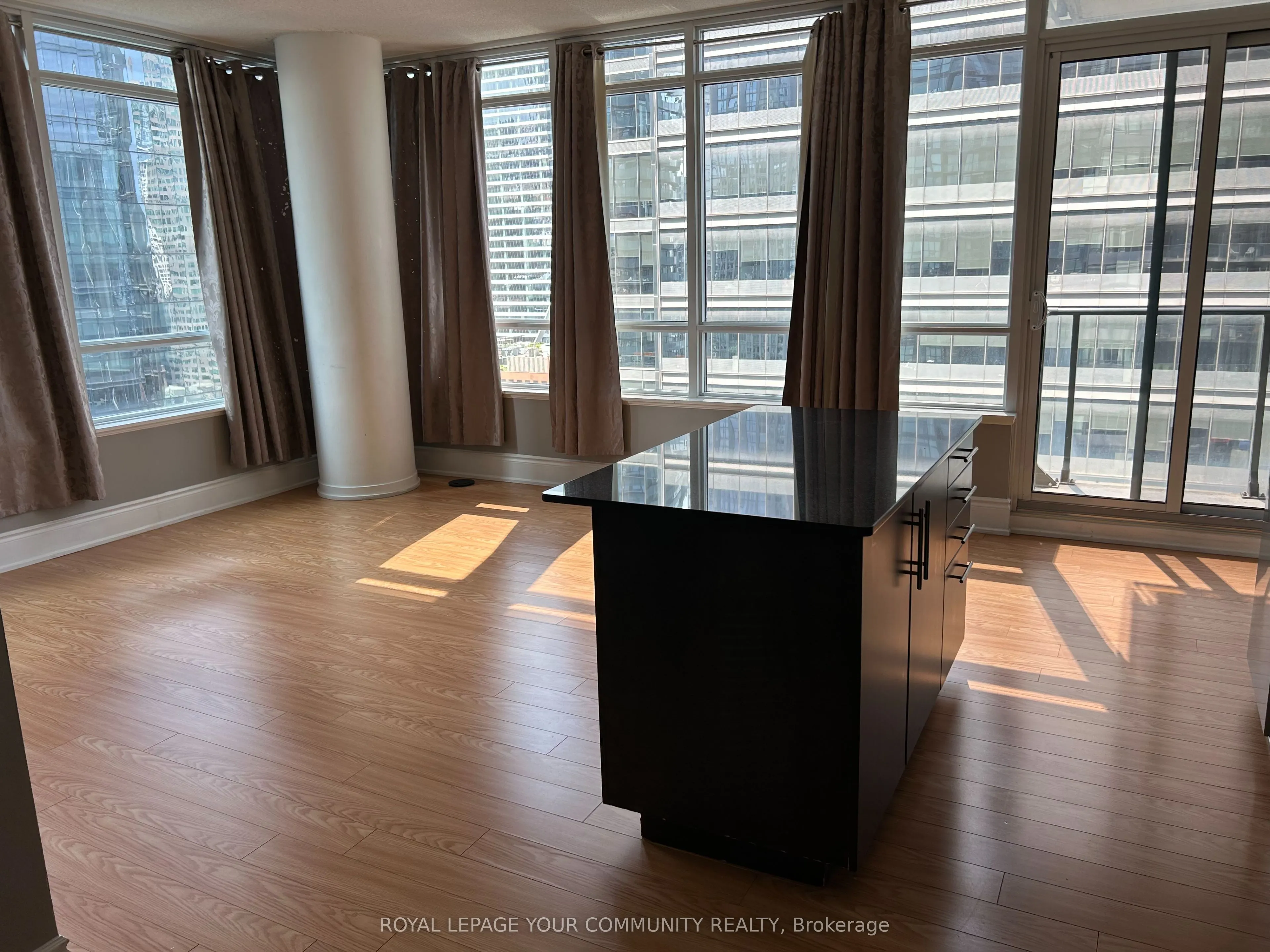 65 Bremner Boulevard, #2105
