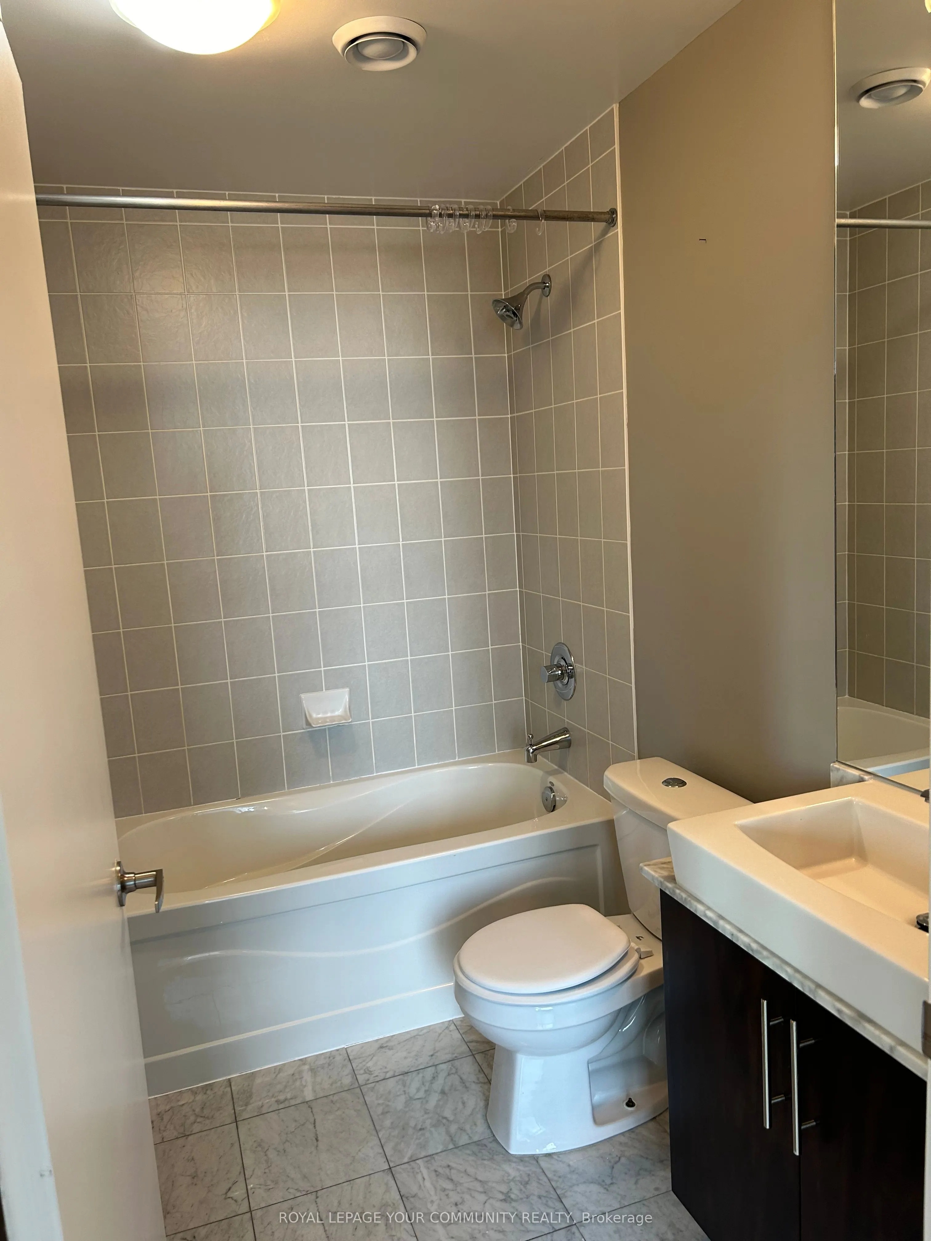 65 Bremner Boulevard, #2105
