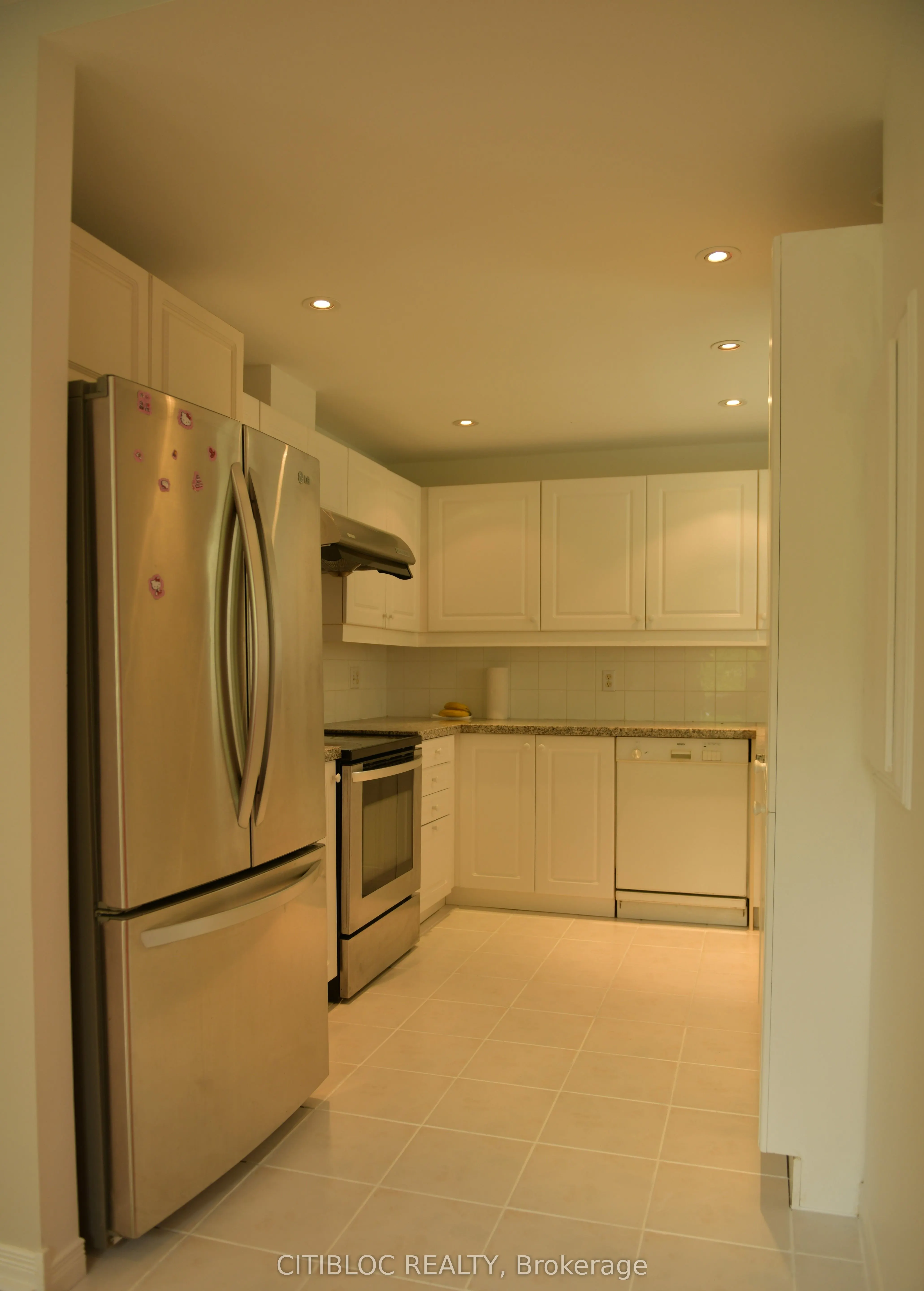 108 Finch Avenue W, #B2