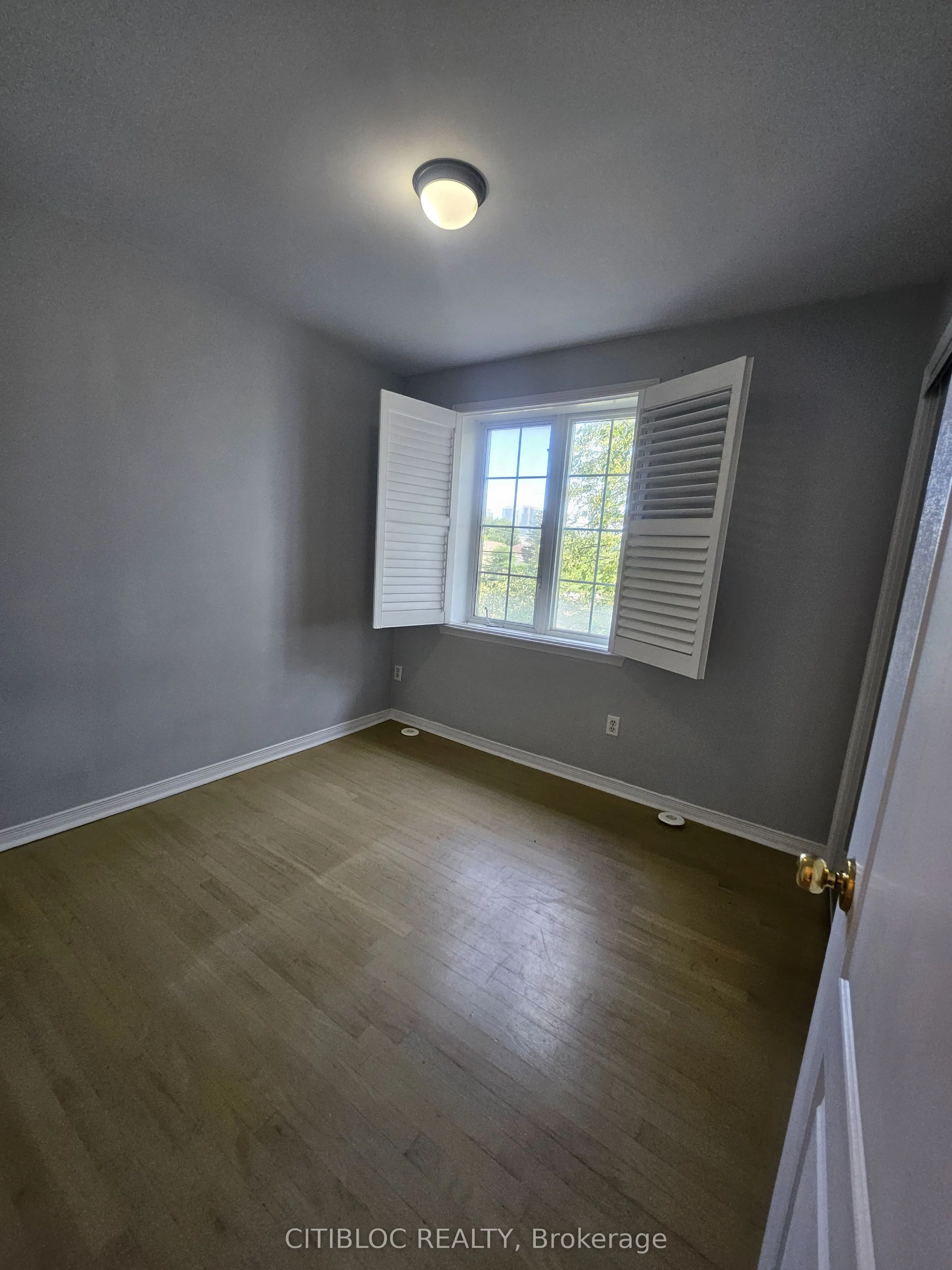 108 Finch Avenue W, #B2