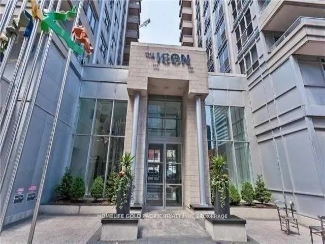 250 Wellington Street W, #734