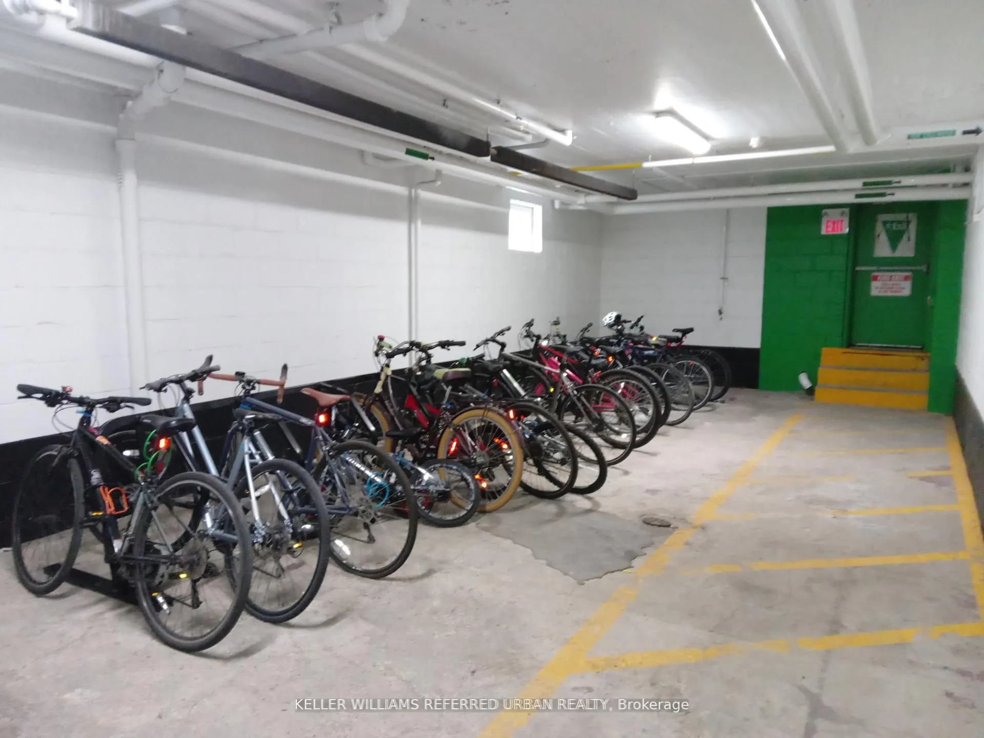 464 Summerhill Avenue E, #14