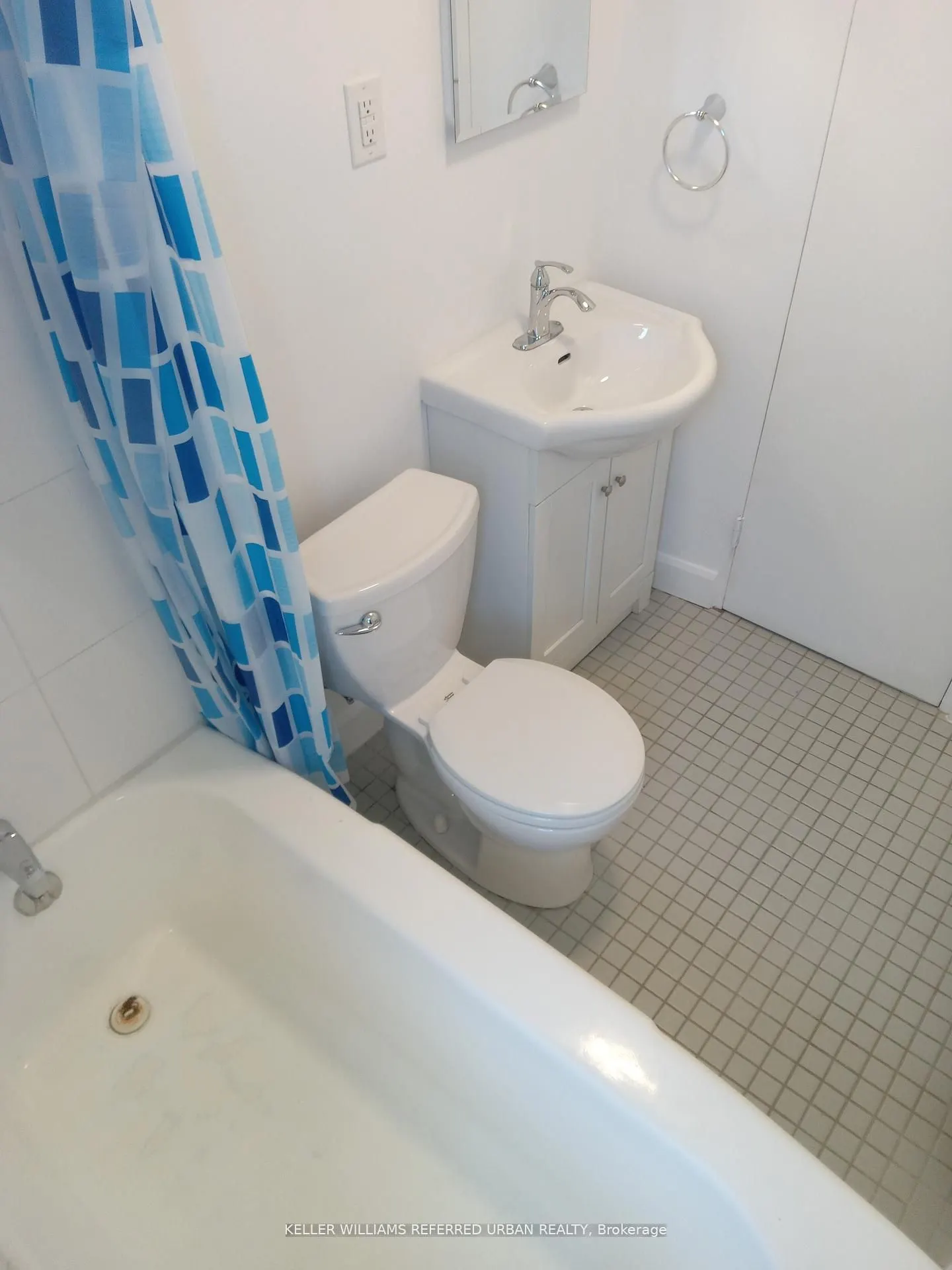 464 Summerhill Avenue E, #14