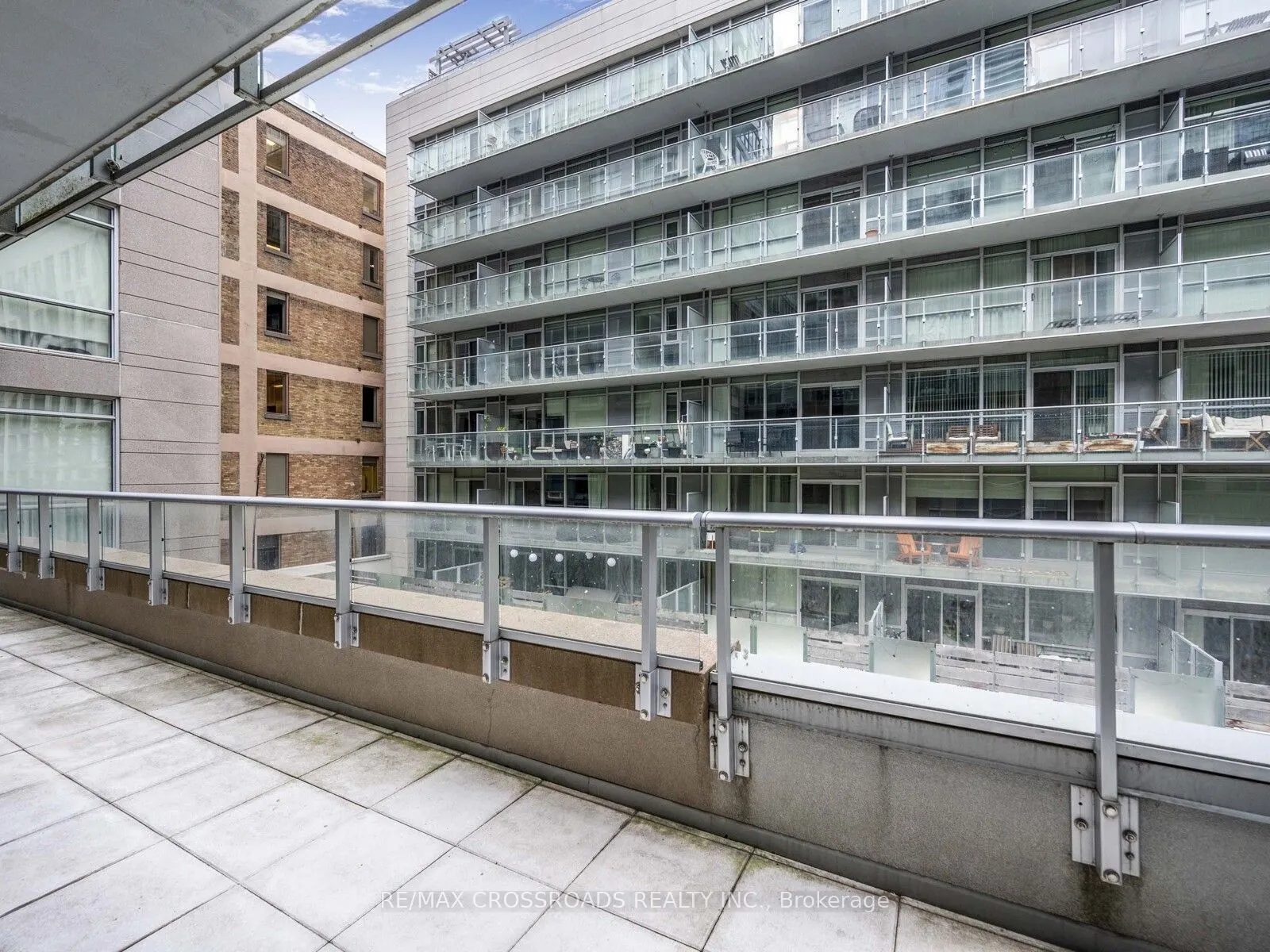 30 Nelson Street, #305