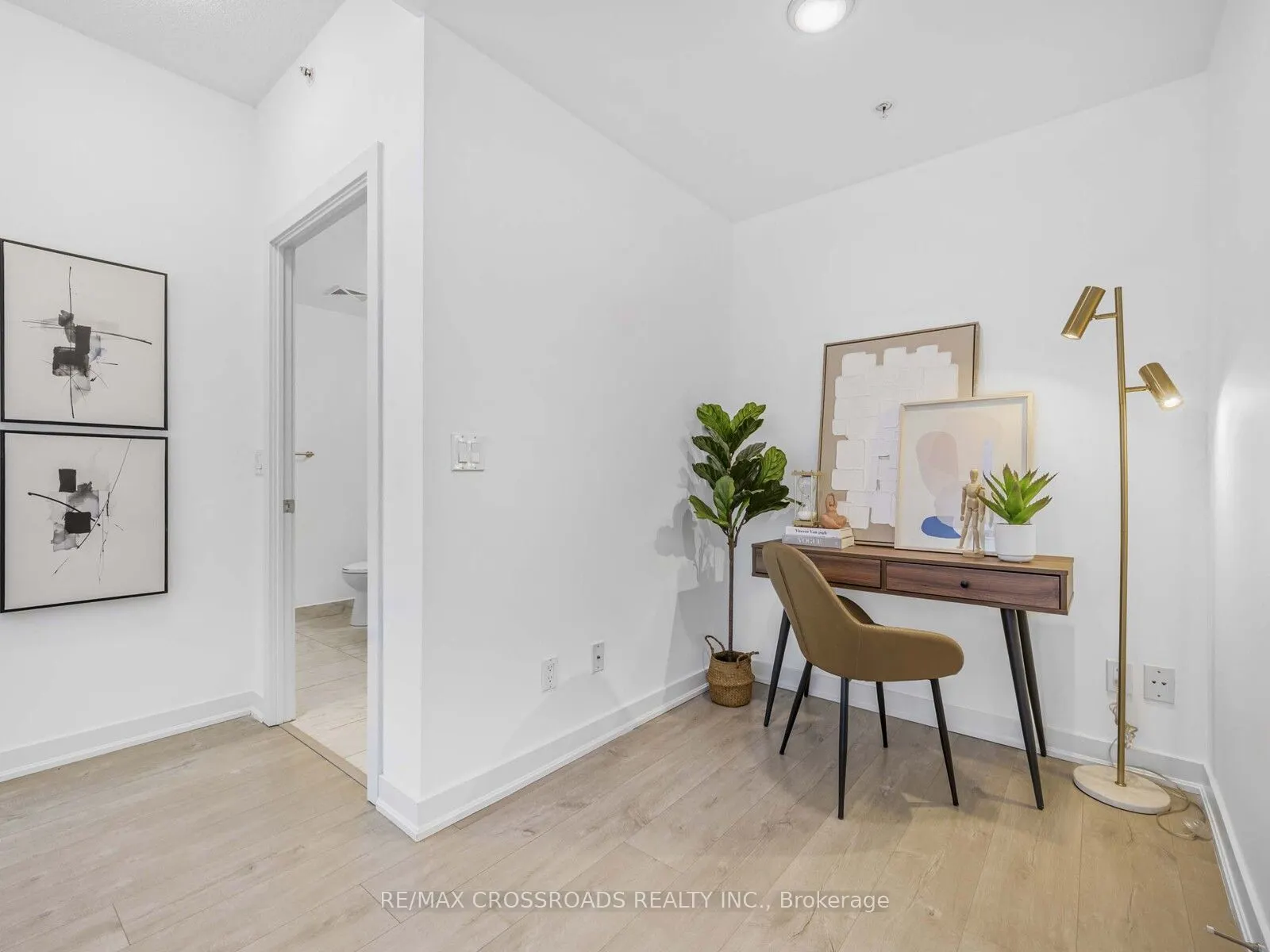 30 Nelson Street, #305